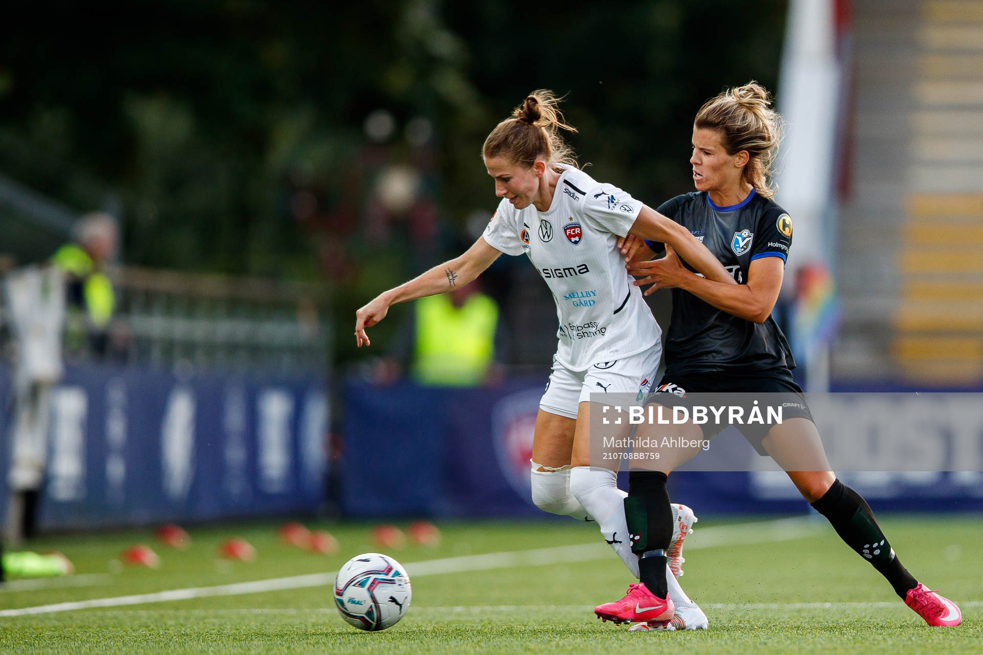 Rosengårds Emma Berglund och Växjös Mimmi Strömgren