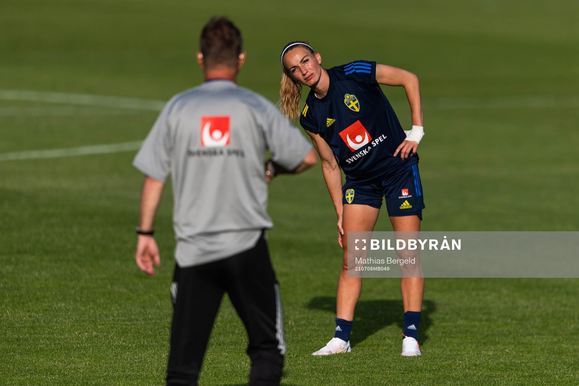 Förbundskapten Peter Gerhardsson och Kosovare Asllani