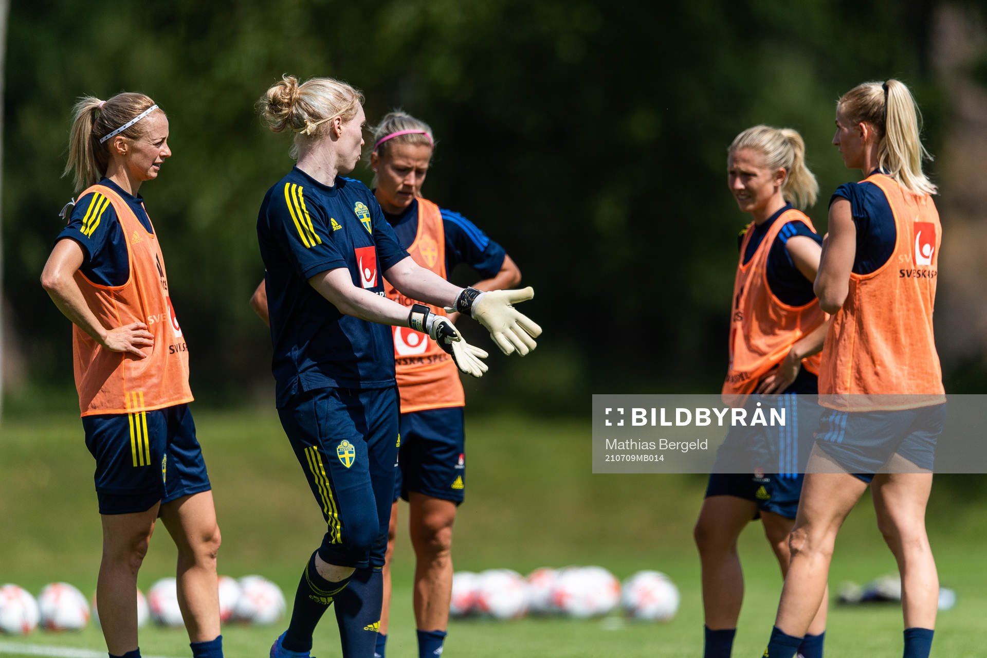Amanda Ilestedt, målvakt Hedvig Lindahl, Hanna Glas,