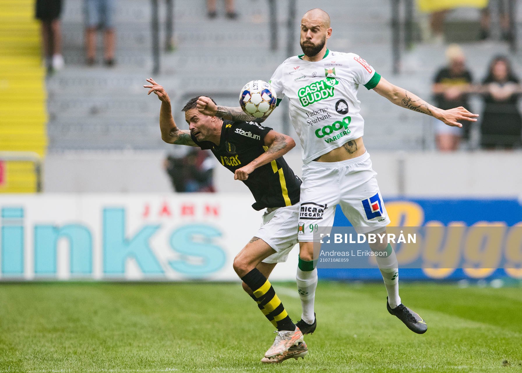 s Mikael Lustig och Varbergs Robin Simovic