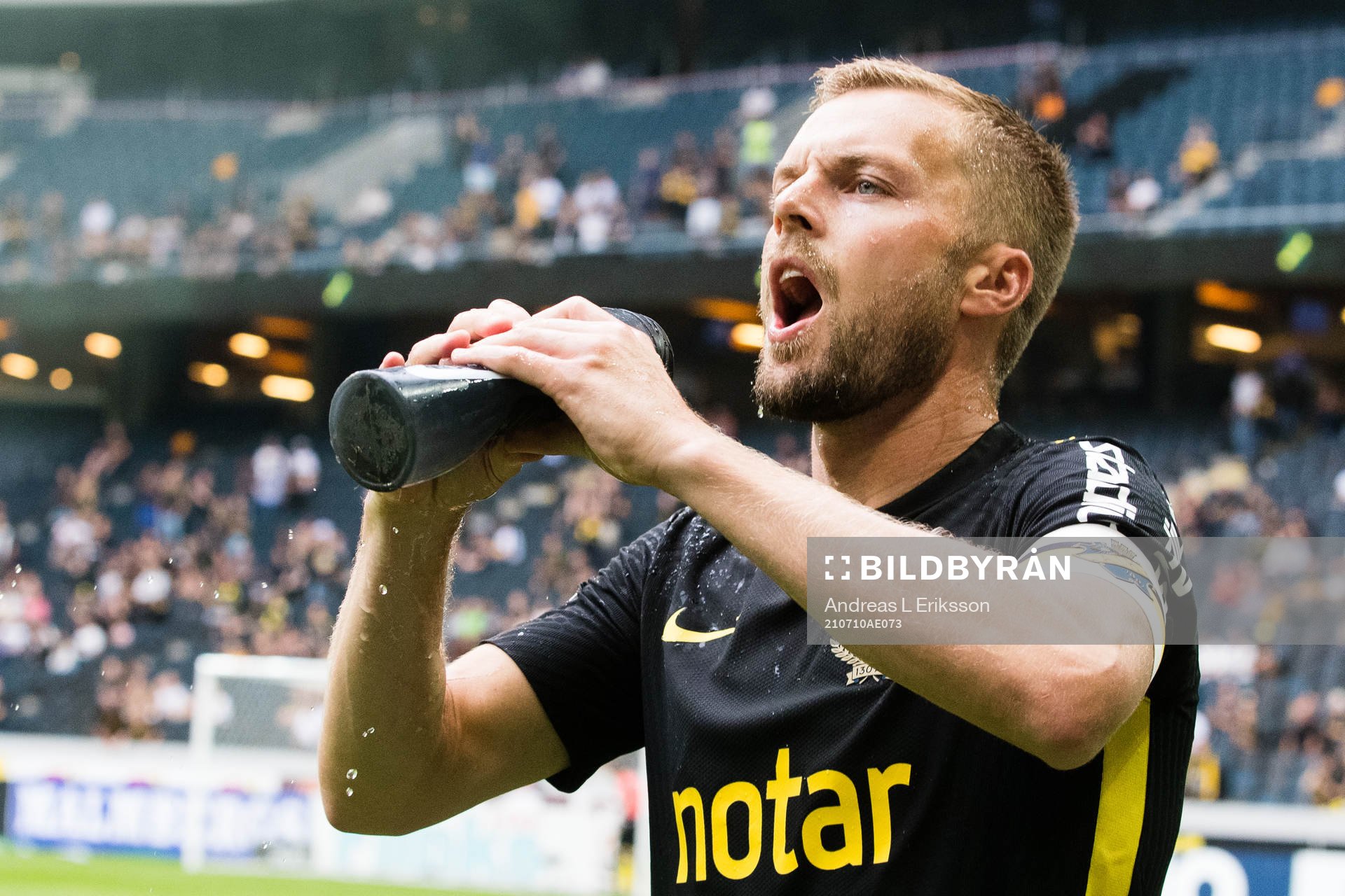 s Sebastian Larsson