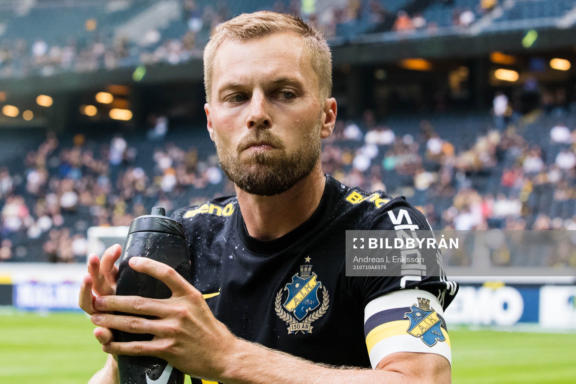 s Sebastian Larsson