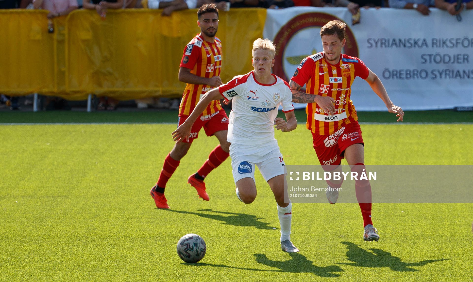 Assyriskas Marcus Linday och Örebro Syrianskas Viktor