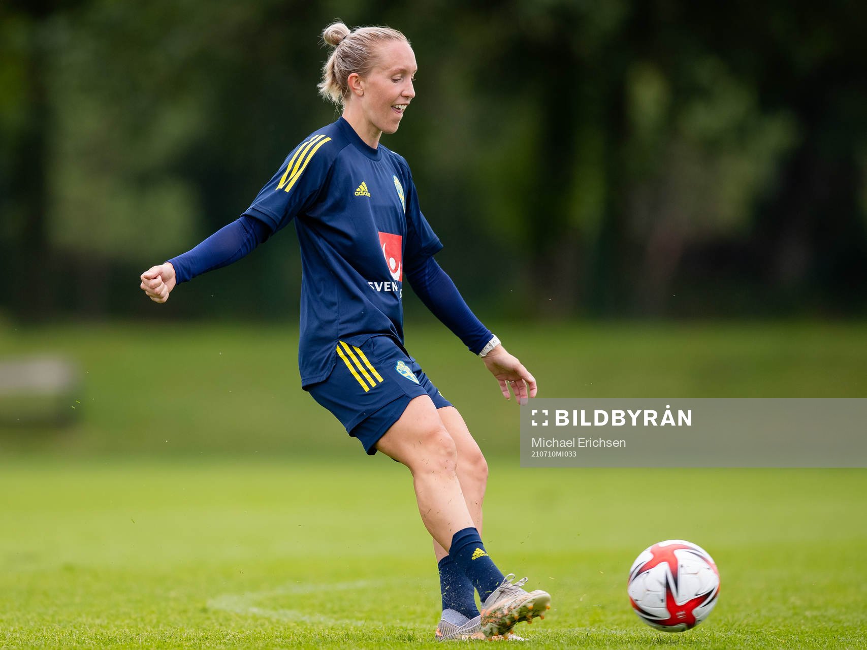 Julia Roddar