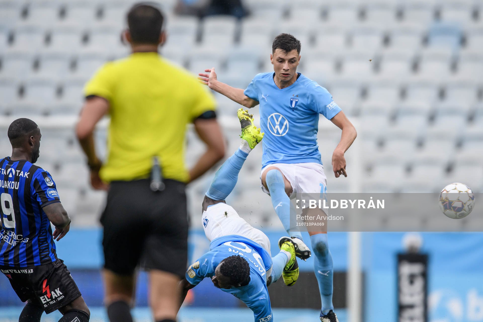 Malmö FFs Anel Ahmedhodzic och Bonke Innocent