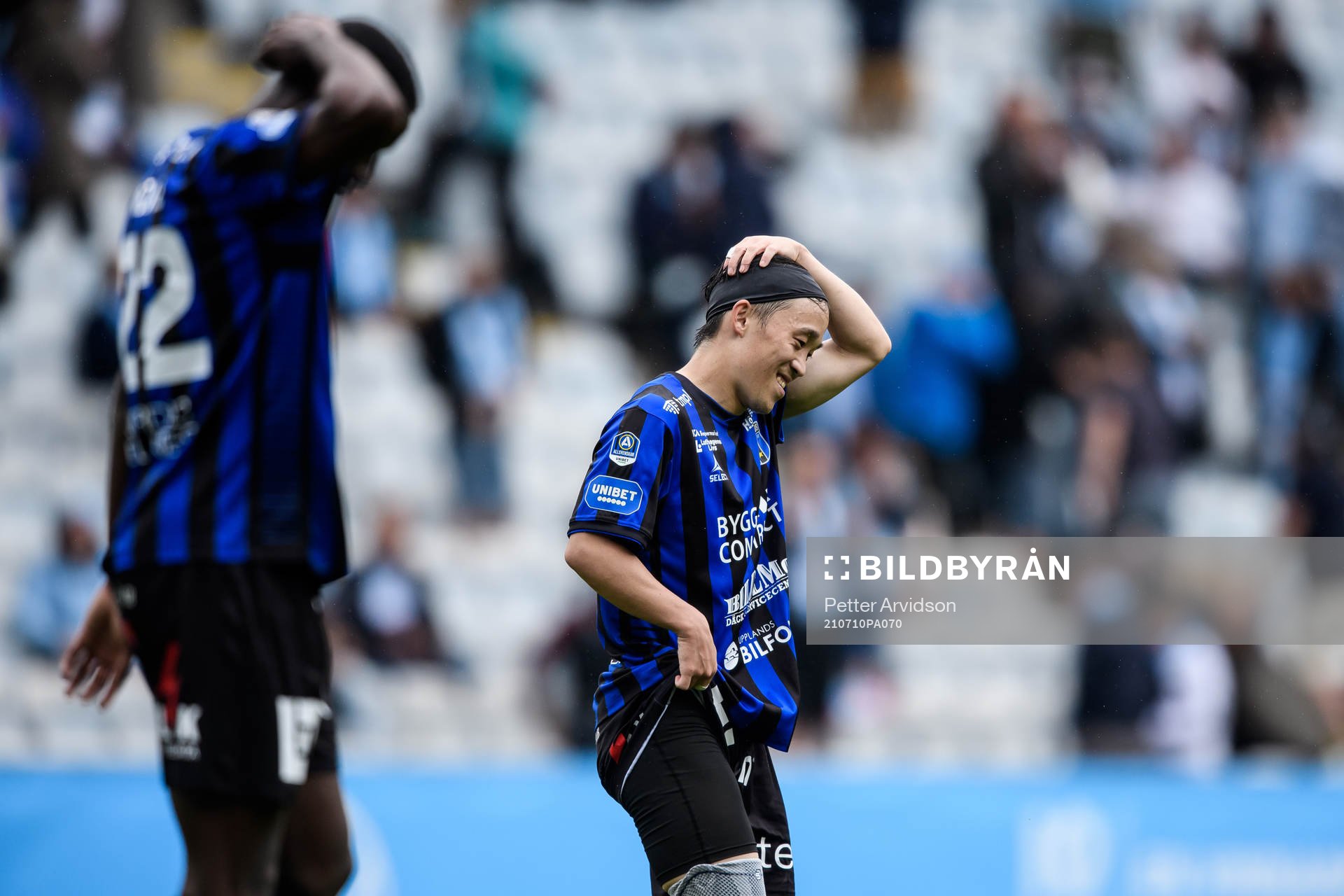 Sirius Patrick Nwadike och Yukiya Sugita deppar