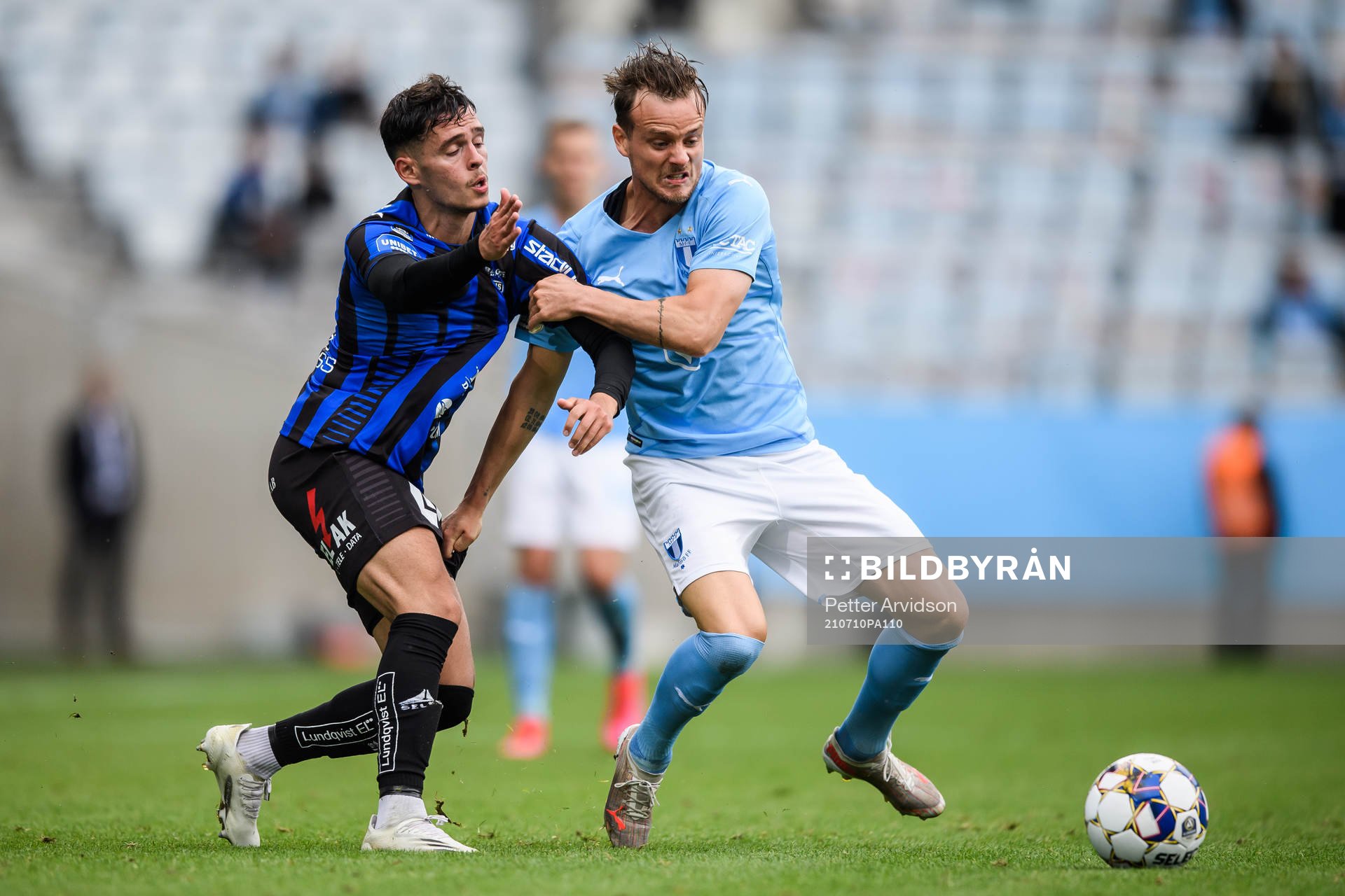 Sirius Laurent Shabani och Malmö FFs Eric Larsson