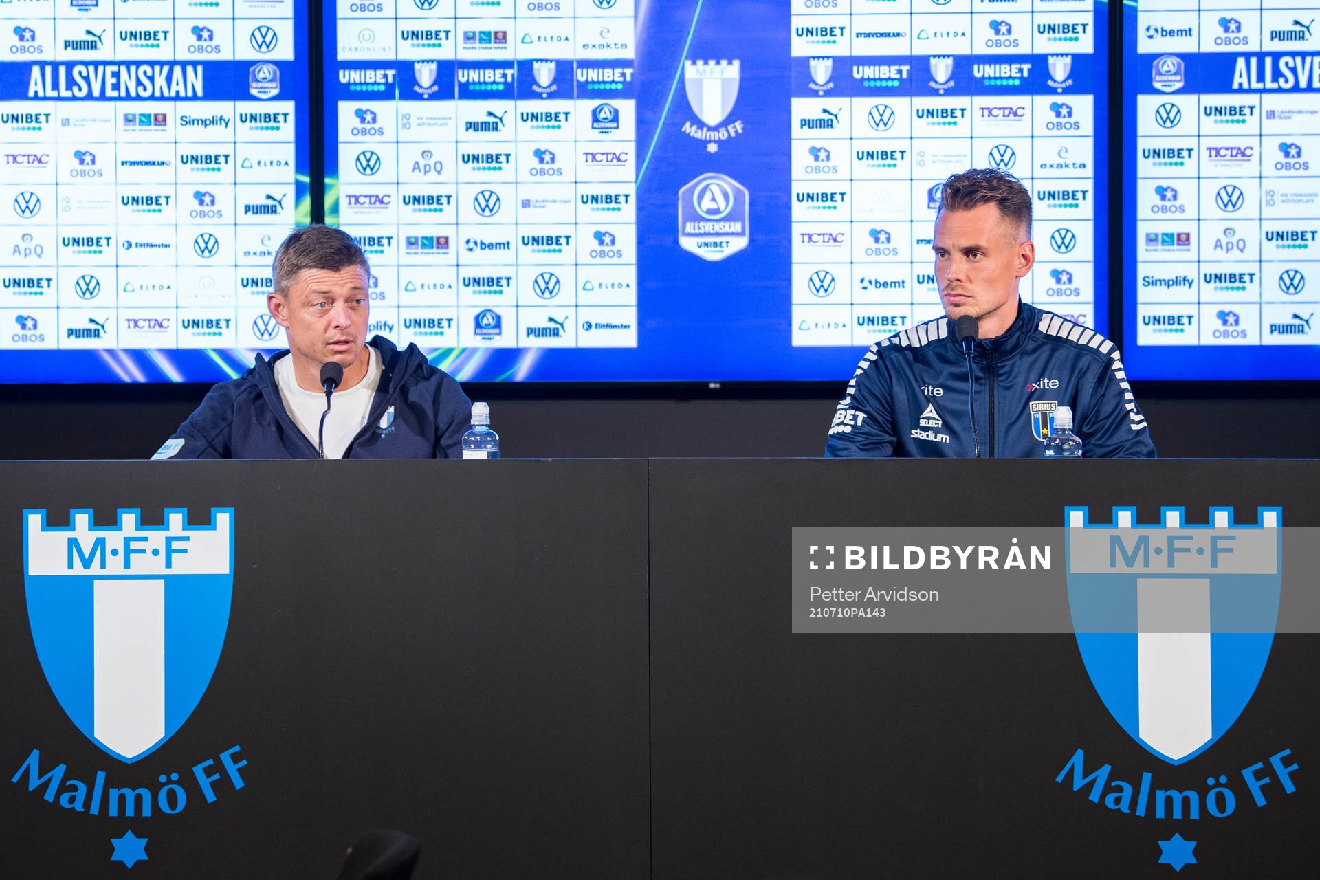 Malmö FFs tränare Jon Dahl Tomasson och Sirius tränare