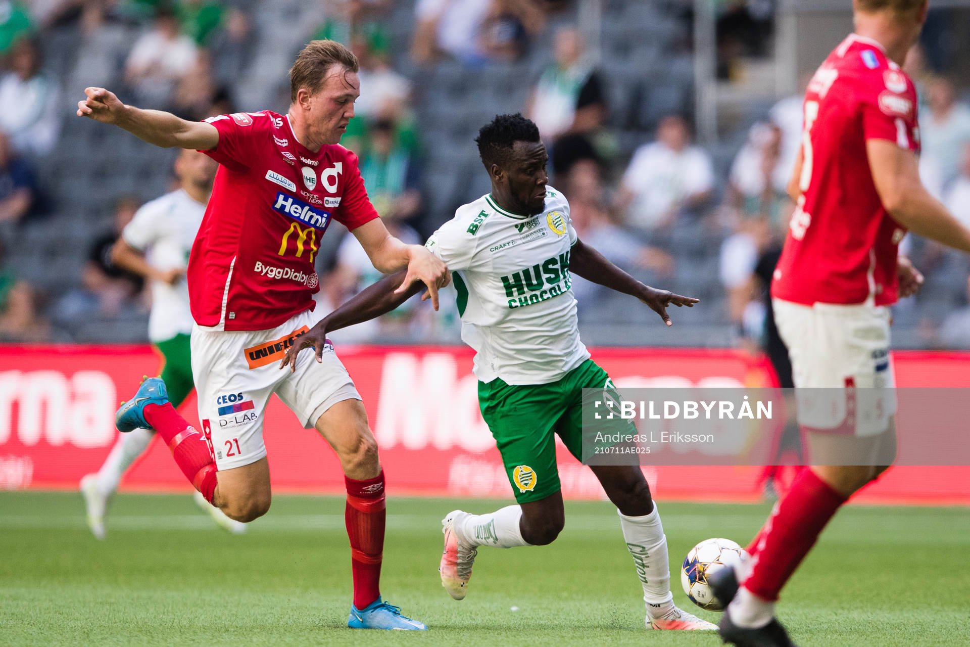 Degerfors Adam Carlén och Hammarbys David Accam