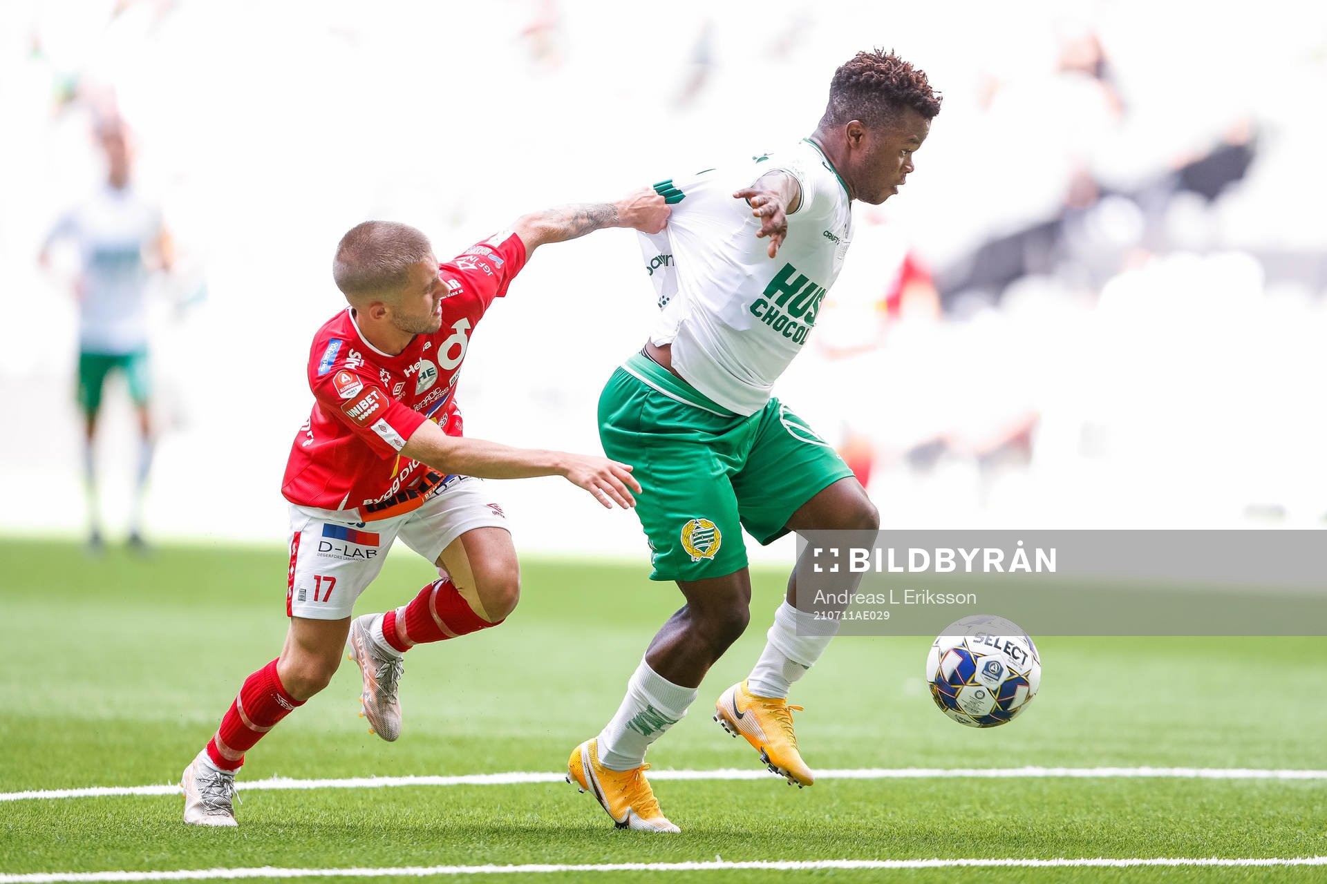Degerfors Anton Kralj och Hammarbys Akinkunmi Amoo