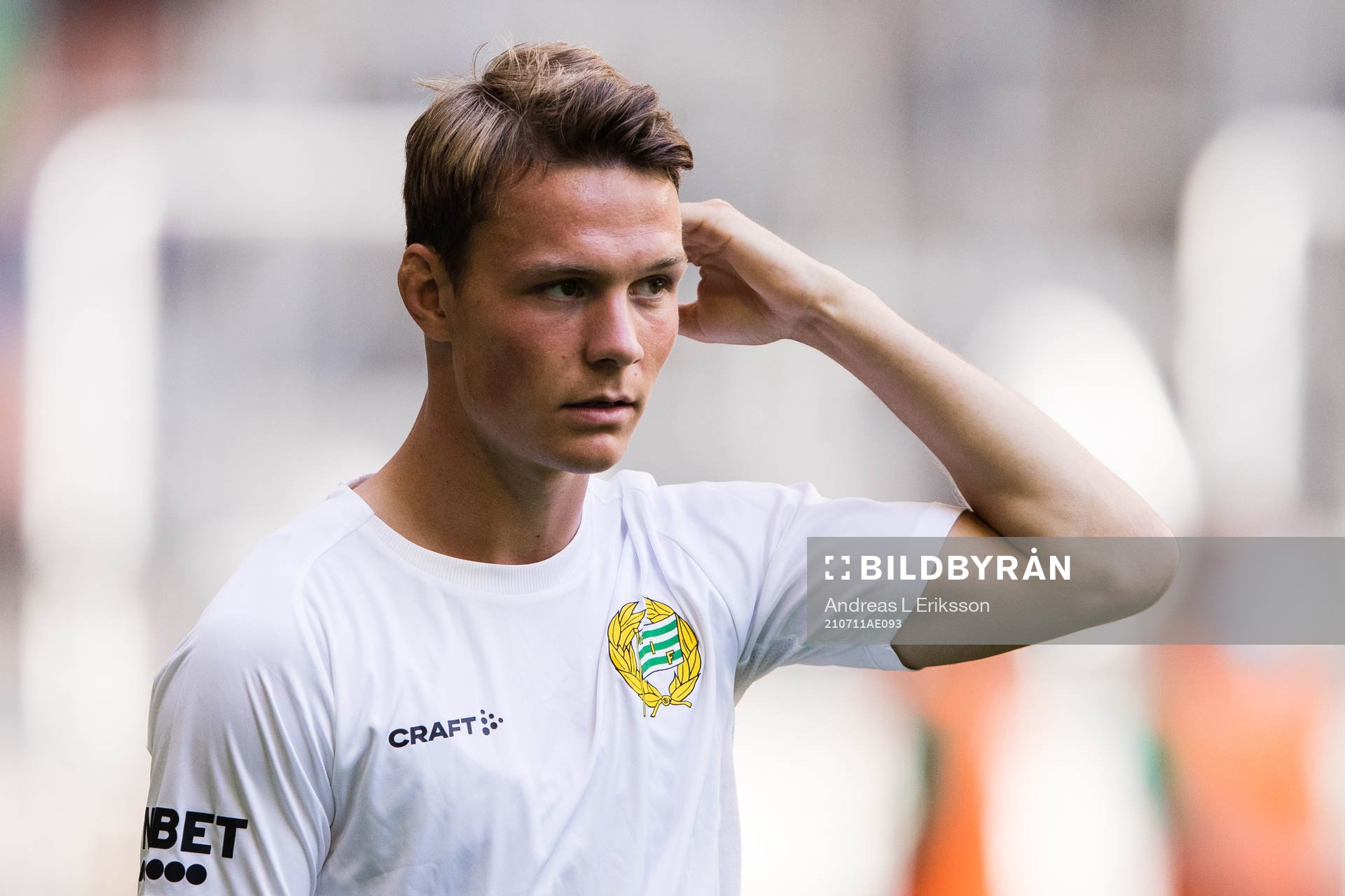 Hammarbys Axel Sjöberg under uppvärmningen inför fotbollsmatchen i Allsvenskan mellan Hammarby och Degerfors den 11 juli 2021 i Stockholm. 