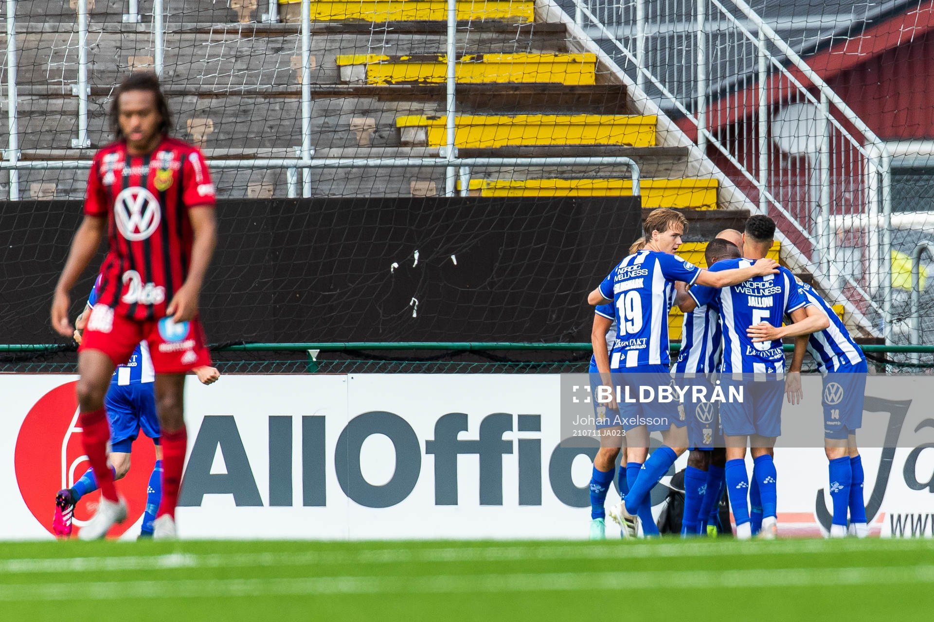 IFK Göteborgs Robin Söder jublar med lagkamrater