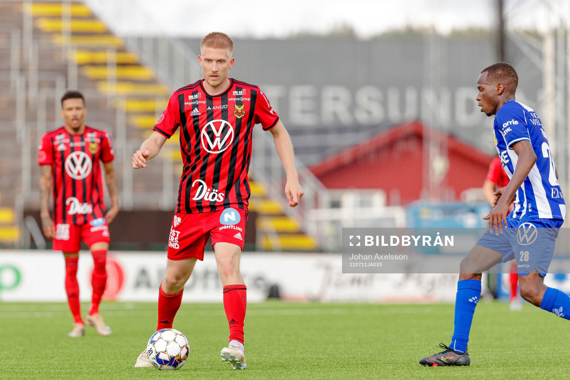 Östersunds Simon Kroon  under fotbollsmatchen i Allsvenskan mellan Östersund och IFK Göteborg den 11 juli 2021 i Östersund. 