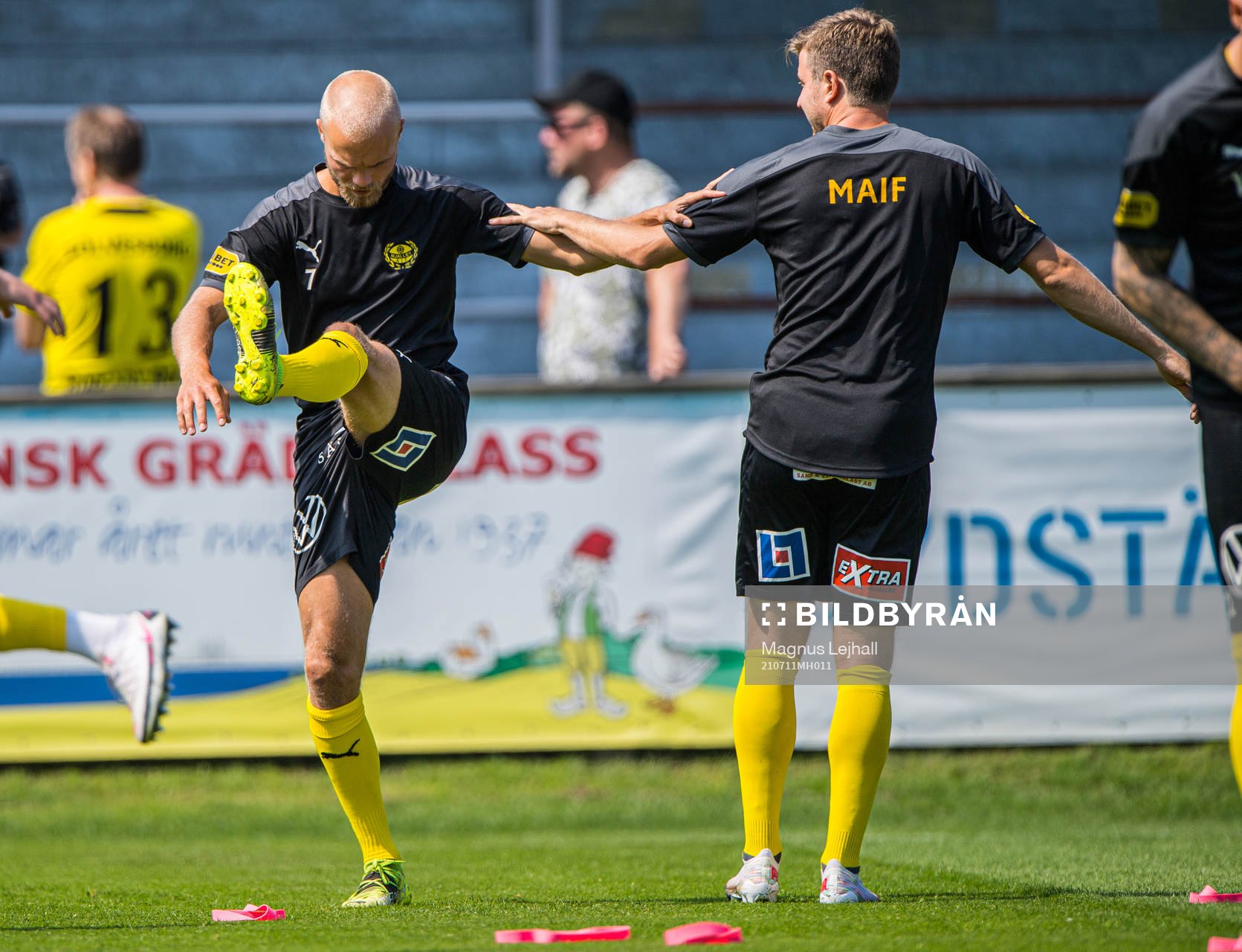 Mjällbys Viktor Gustafson och Joel Nilsson
