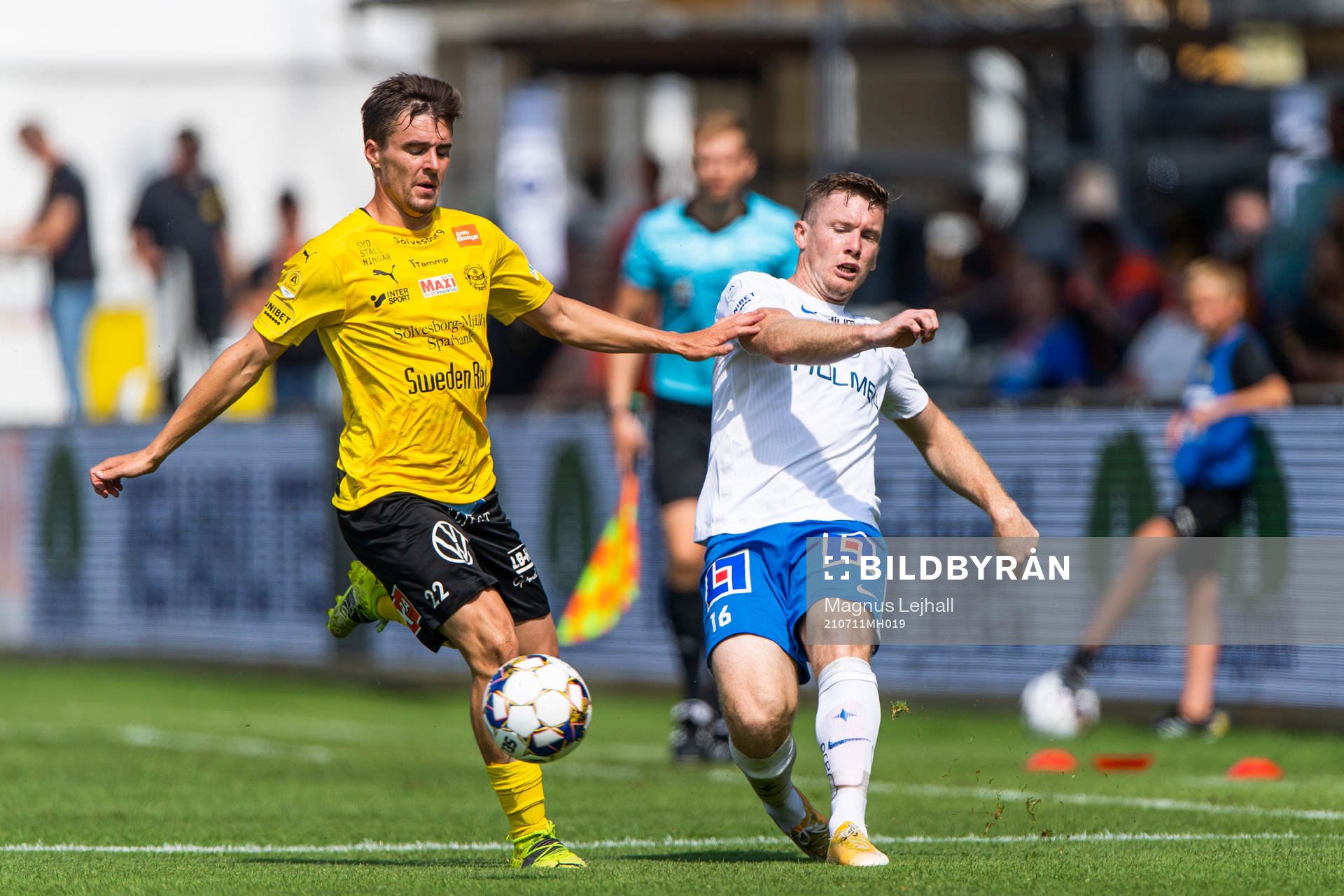 Mjällbys Jesper Gustavsson och IFK Norrköpings Viktor