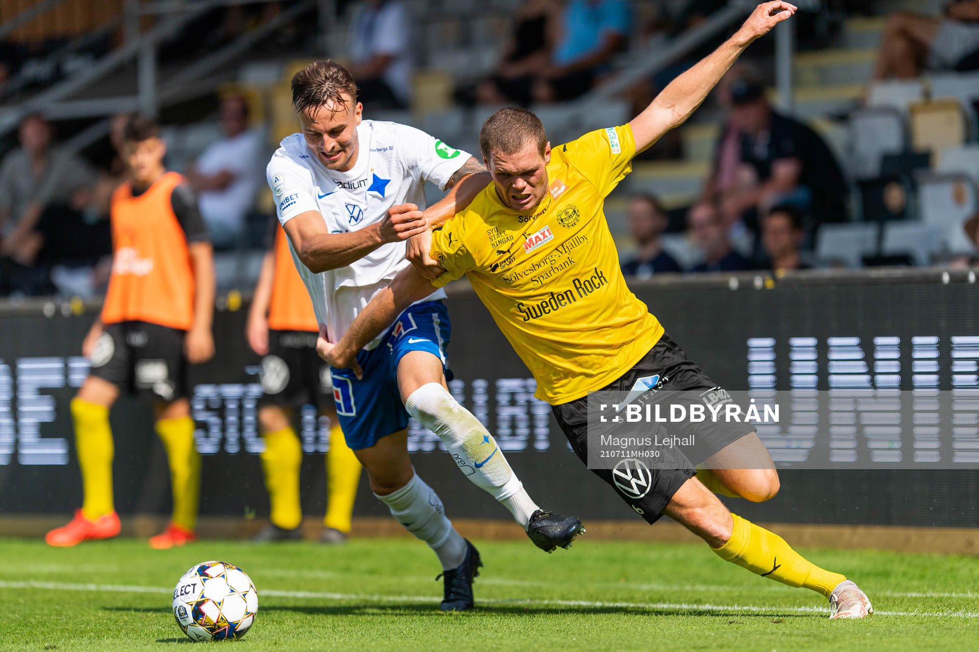 Mjällbys Jacob Bergström och IFK Norrköpings Henrik