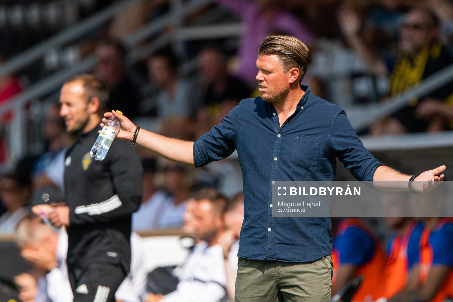 Mjällbys tränare Christian Järdler reagerar