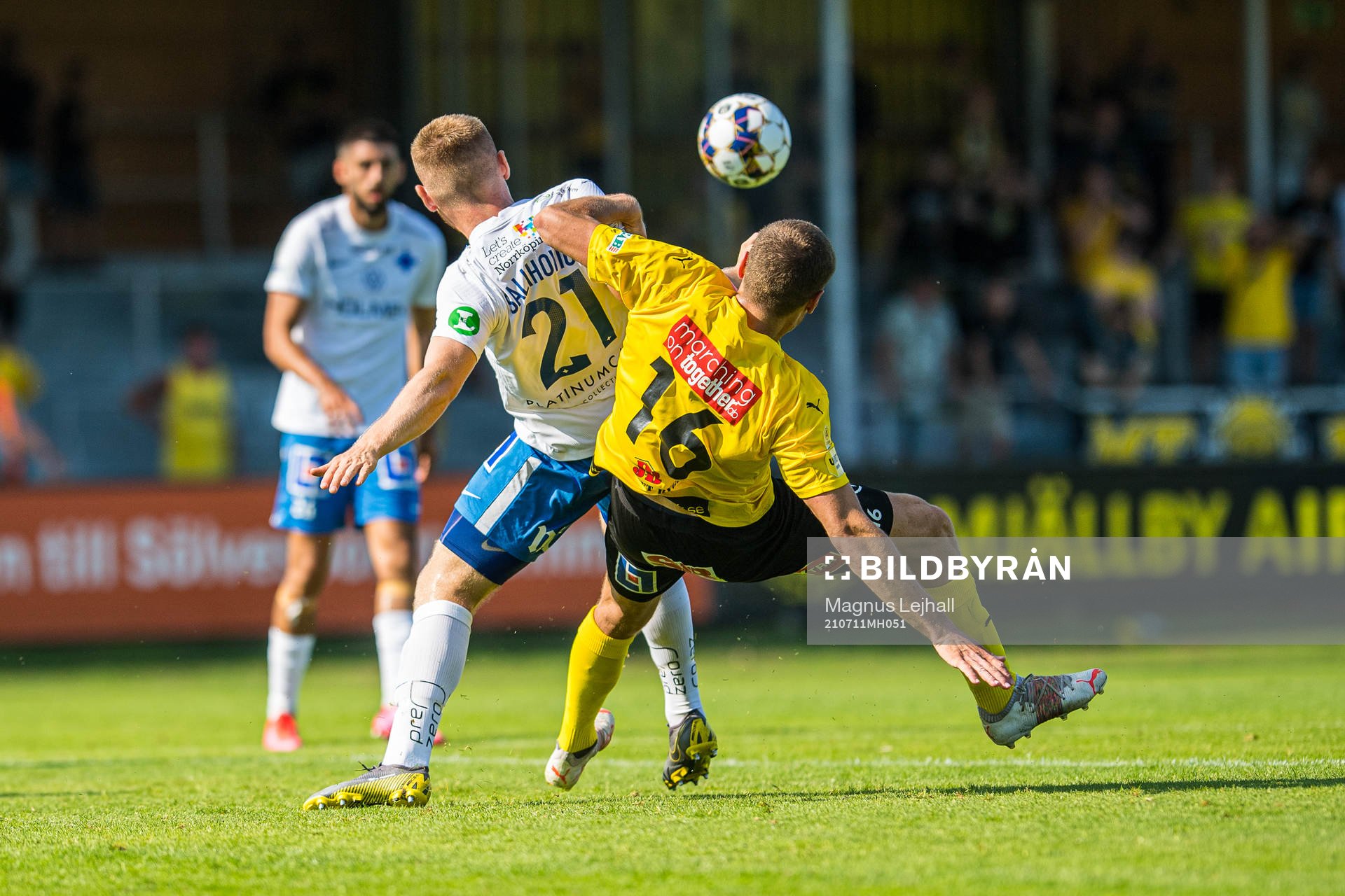 IFK Norrköpings Dino Salihovic  och Mjällbys Jacob