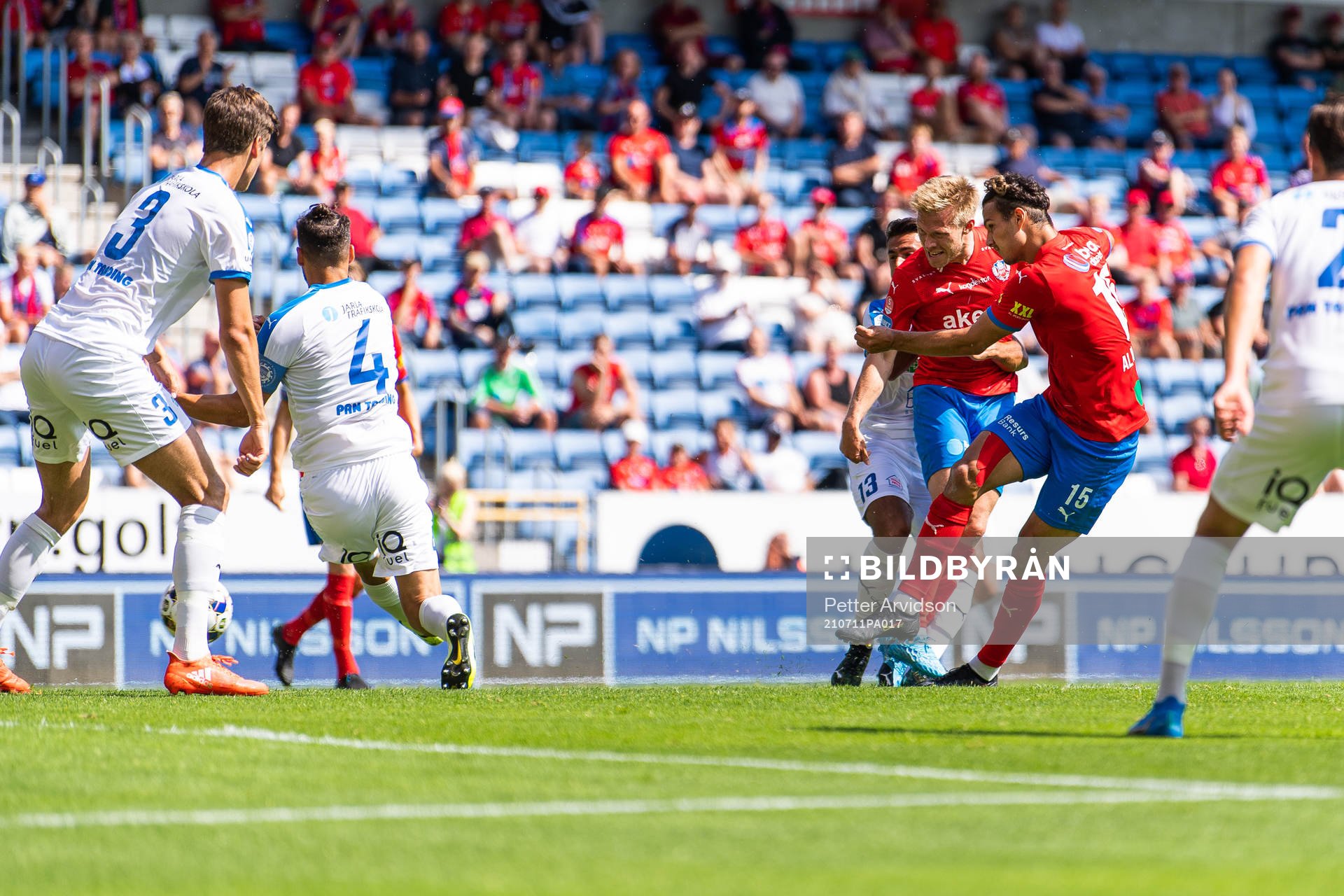 Helsingborgs Assad Al Hamlawi gör 1-0 bredvid Andreas
