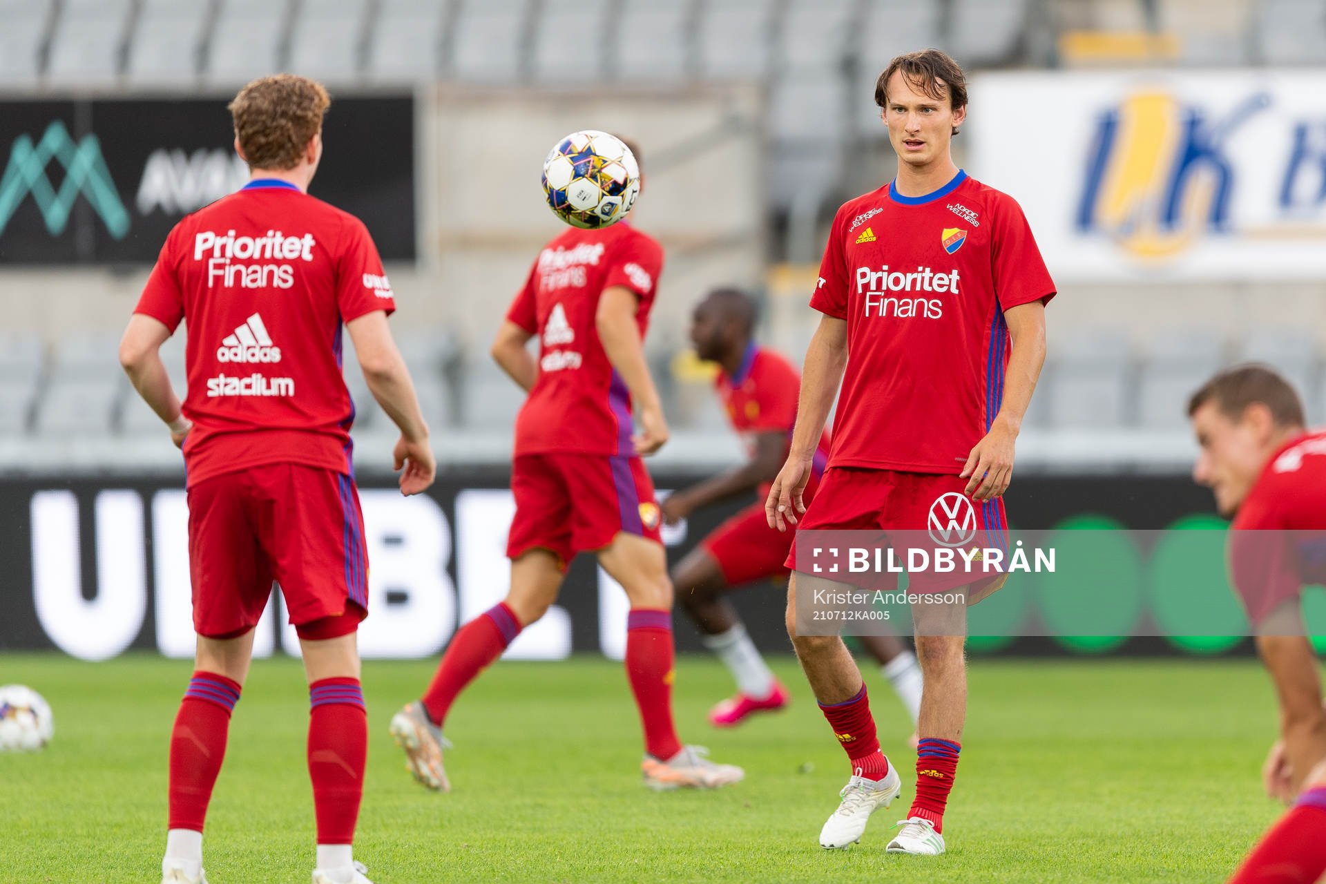 Djurgårdens Hjalmar Ekdal före fotbollsmatchen i