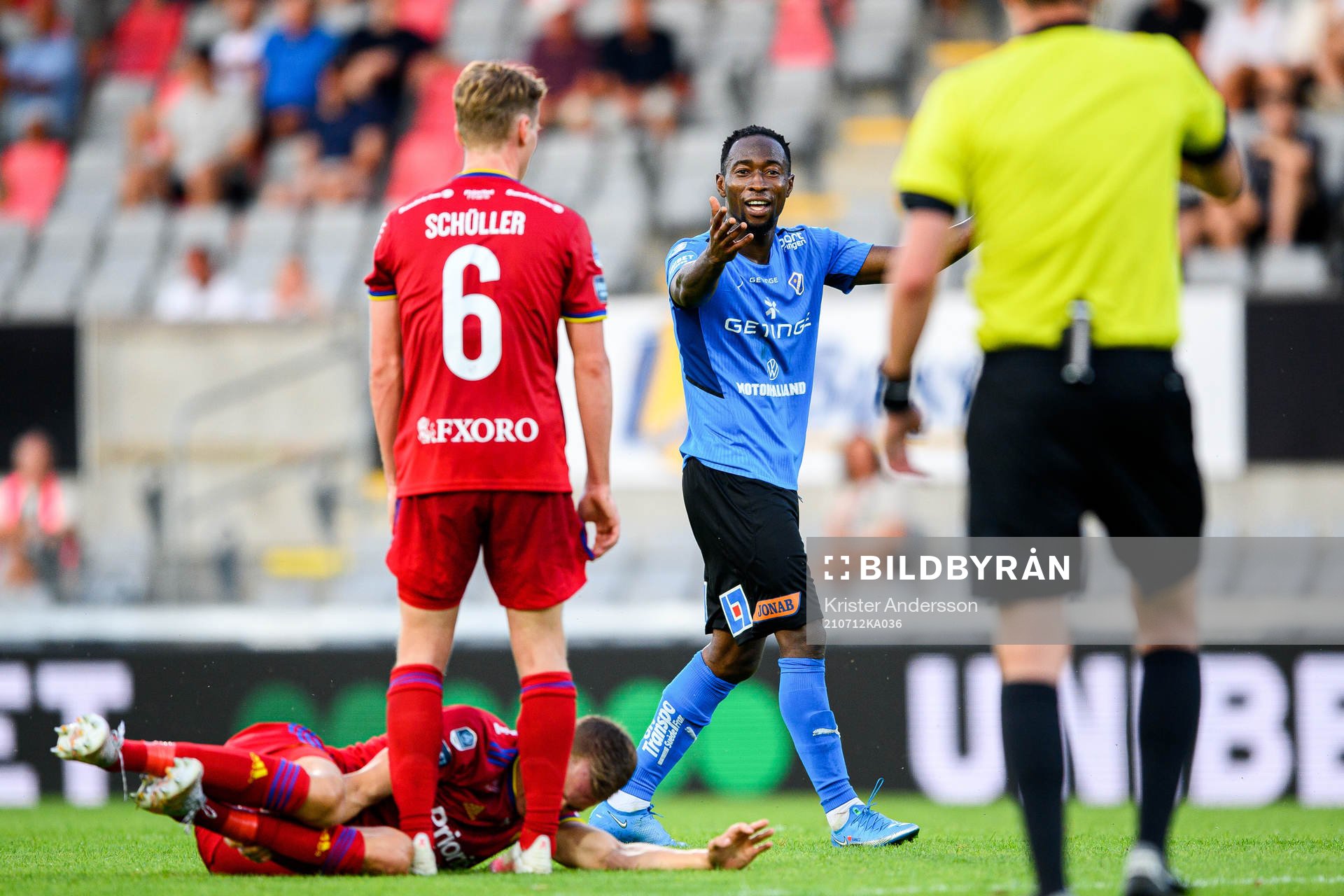 Halmstads Sadat Karim reagerar
