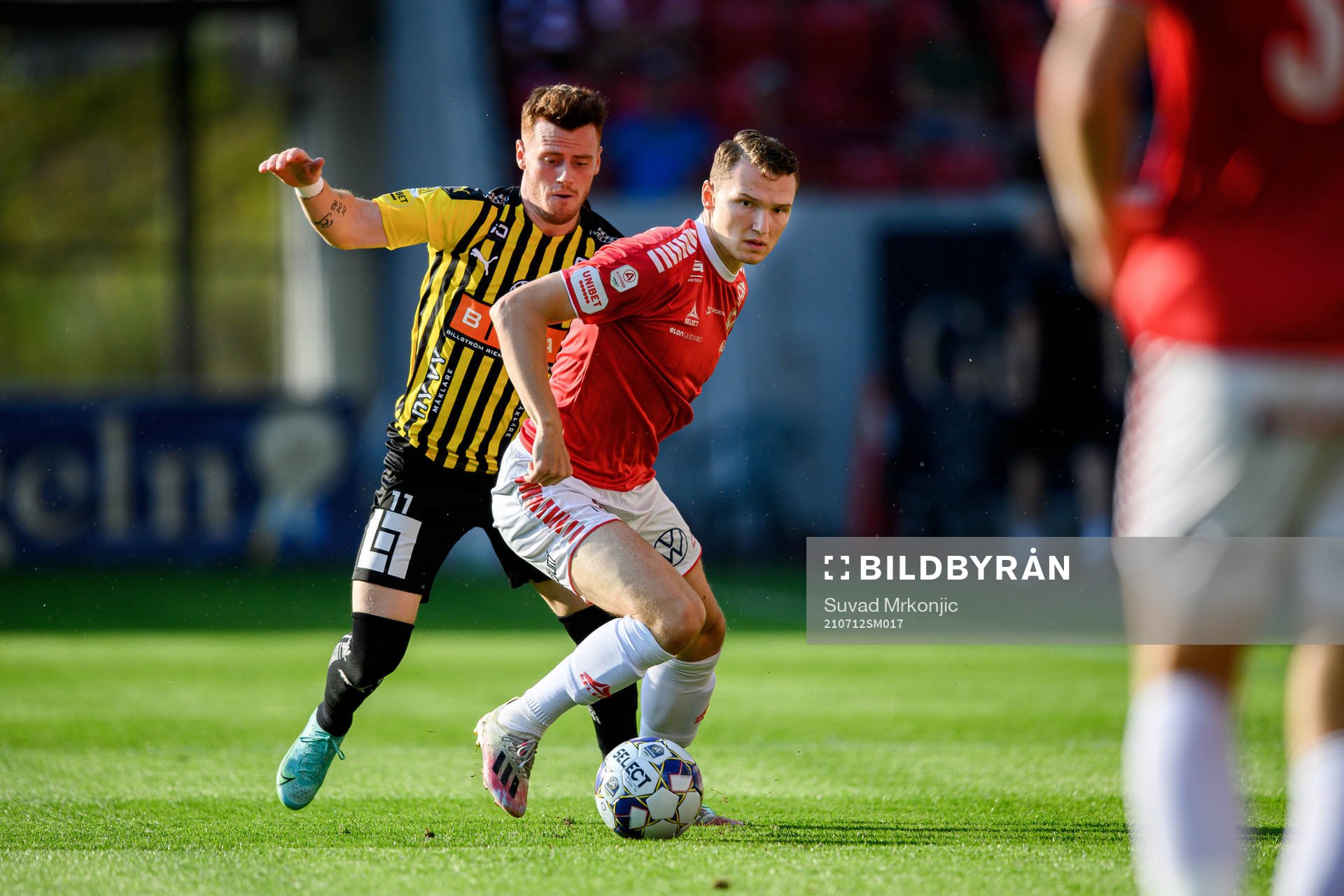 Kalmars Piotr Johansson och Häckens Tobias Heintz
