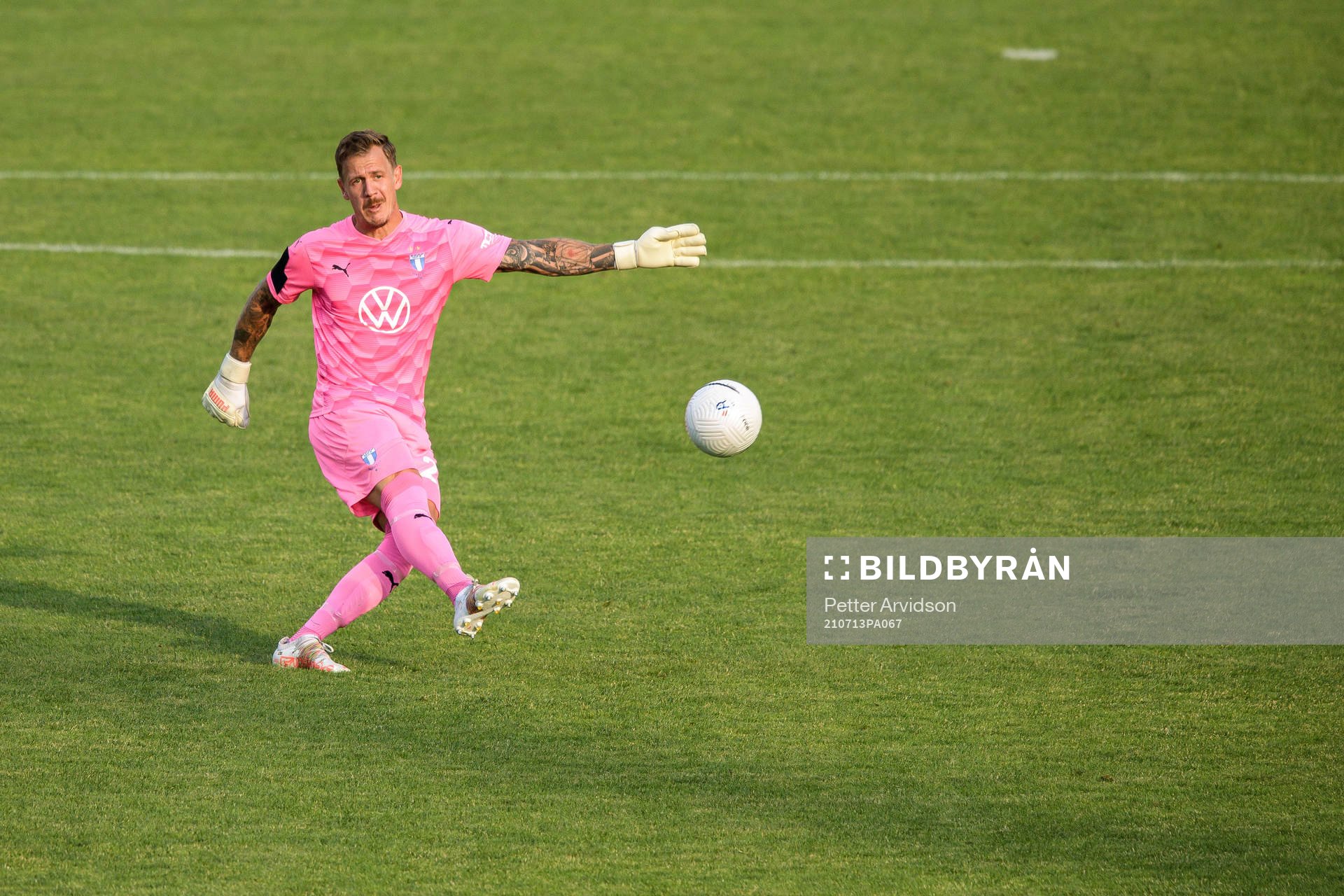 Goalkeeper Johan Dahlin of Malmö FF