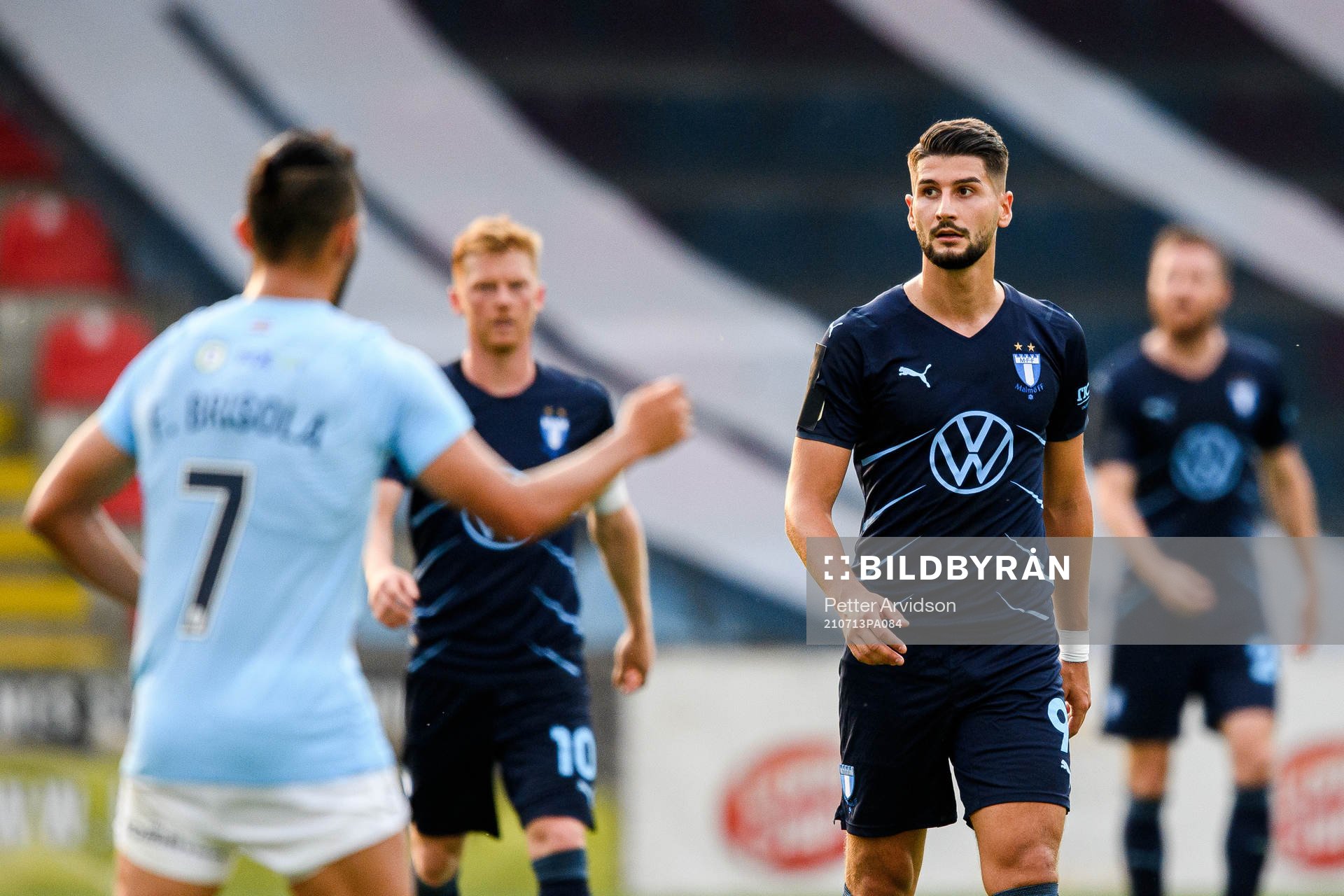 Antonio Colak of Malmö FF looks dejected