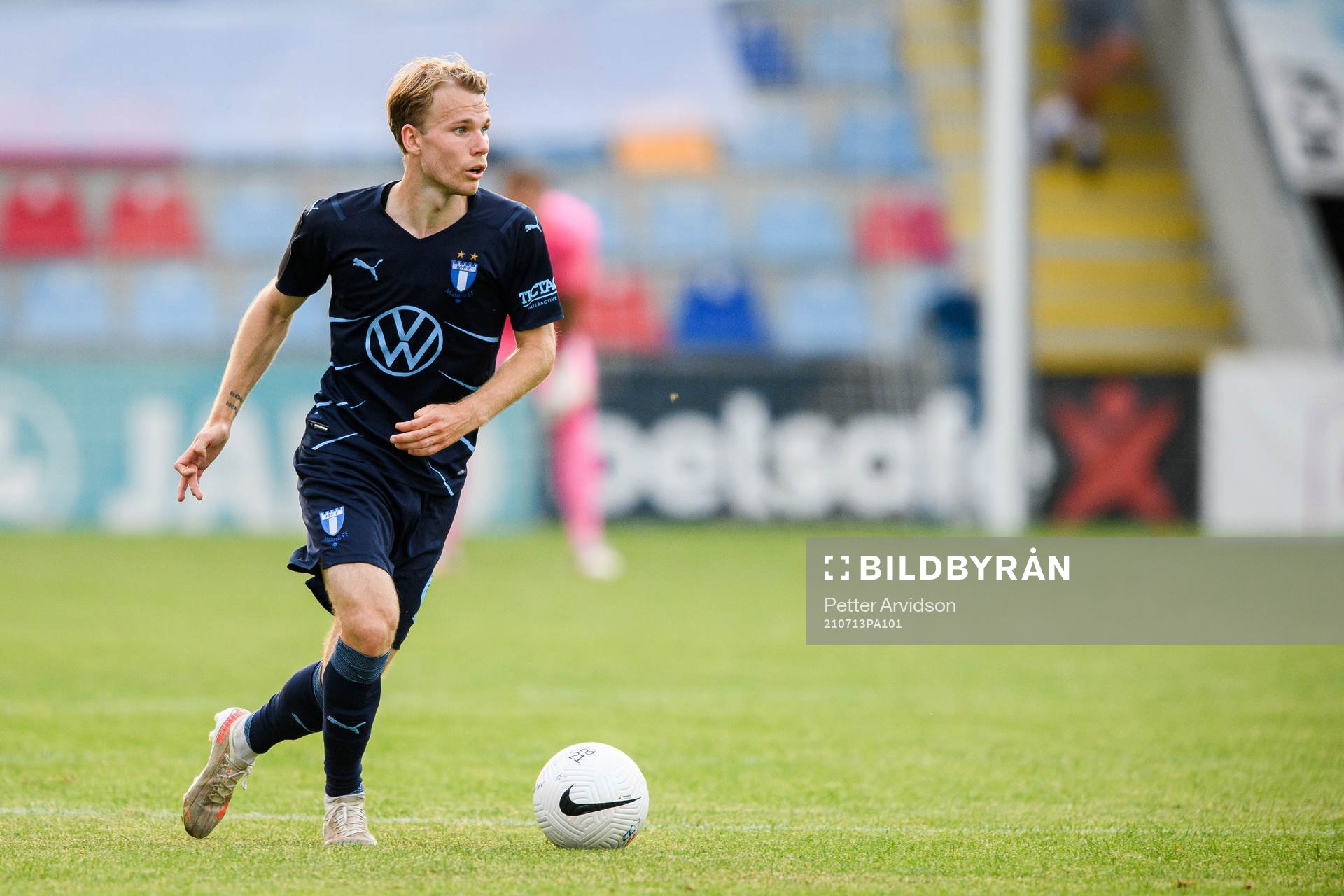 Oscar Lewicki of Malmö FF