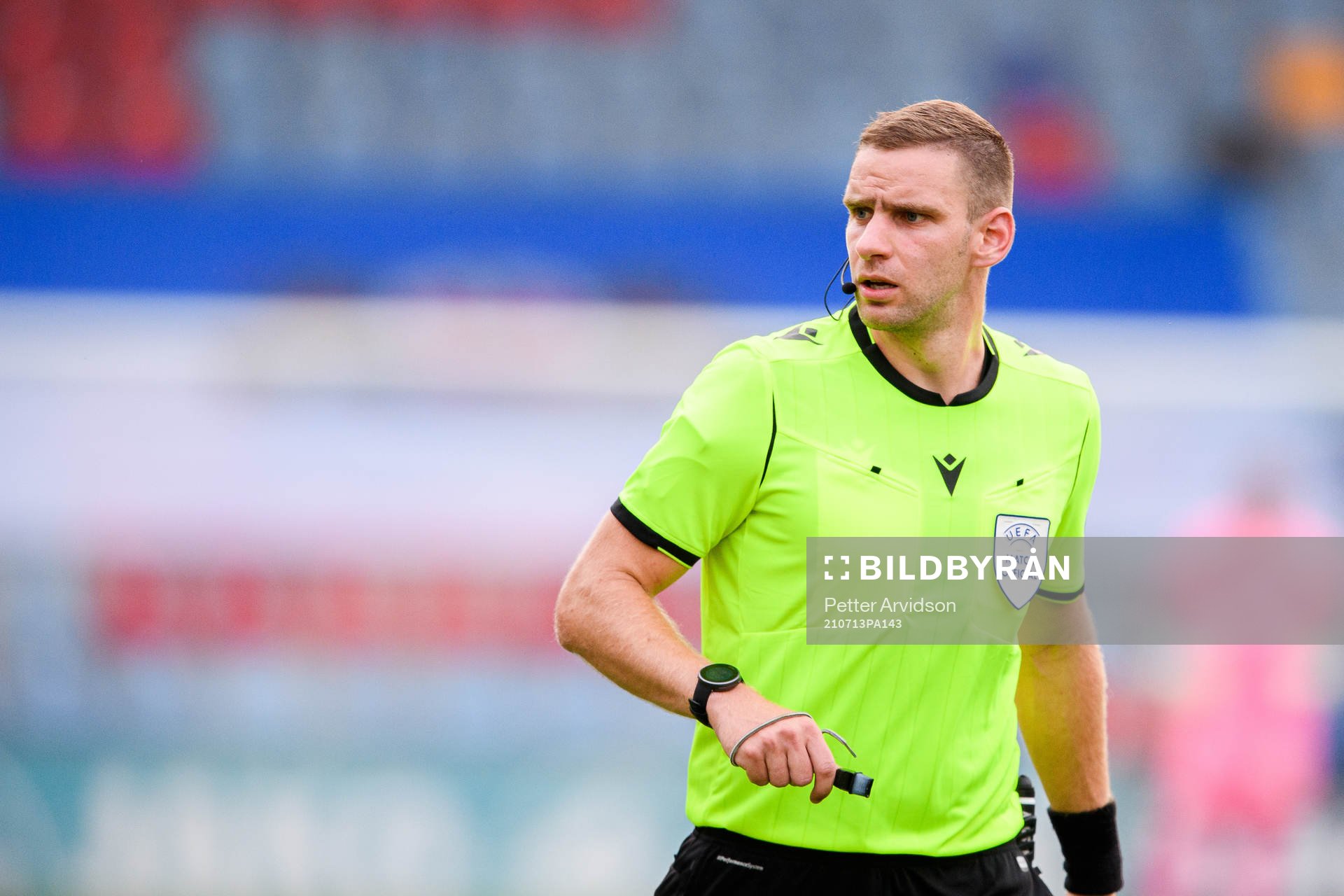 Referee Gergo Bogar