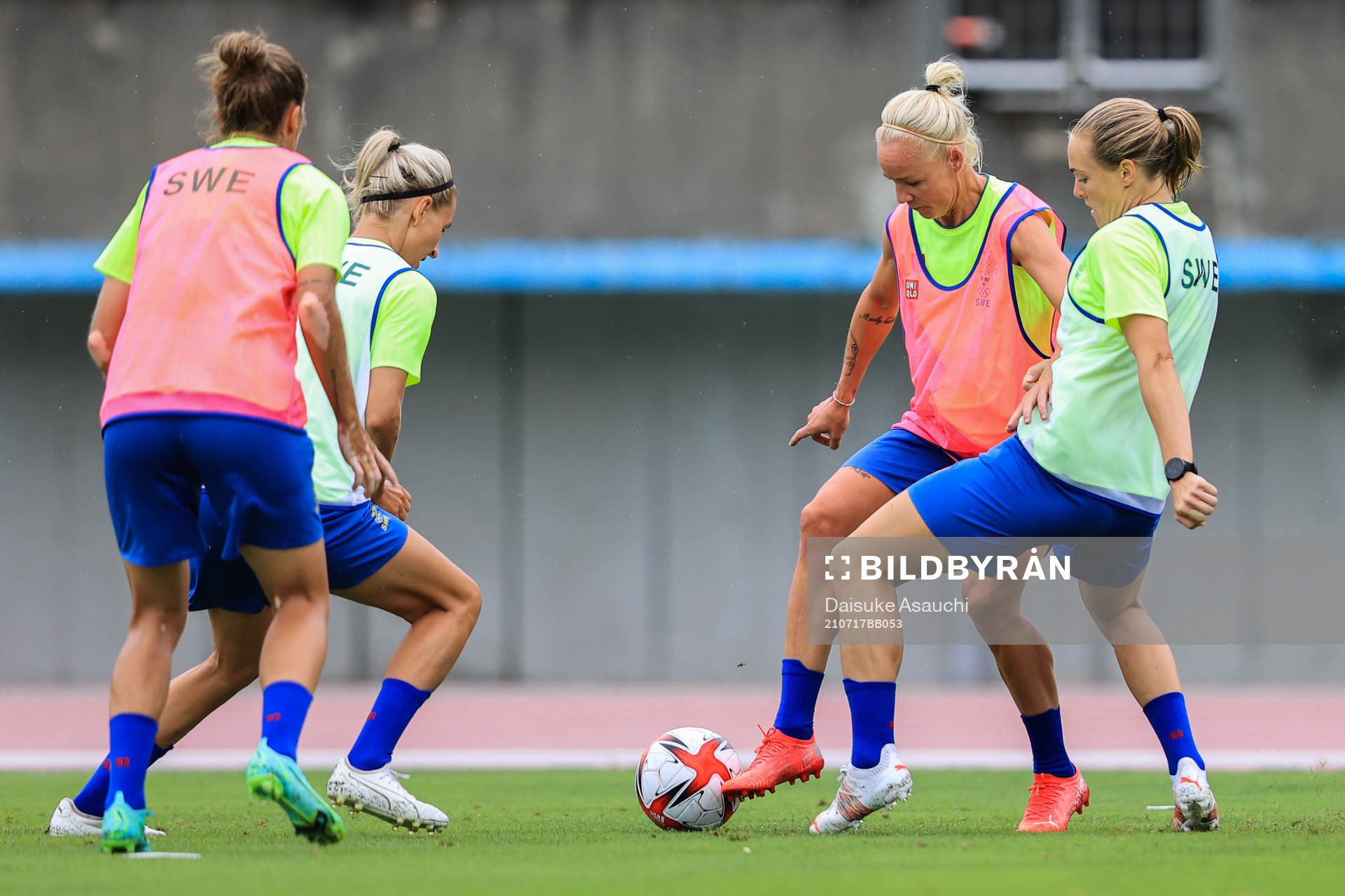 Emma Kullberg, Caroline Seger and Magdalena Eriksson of the