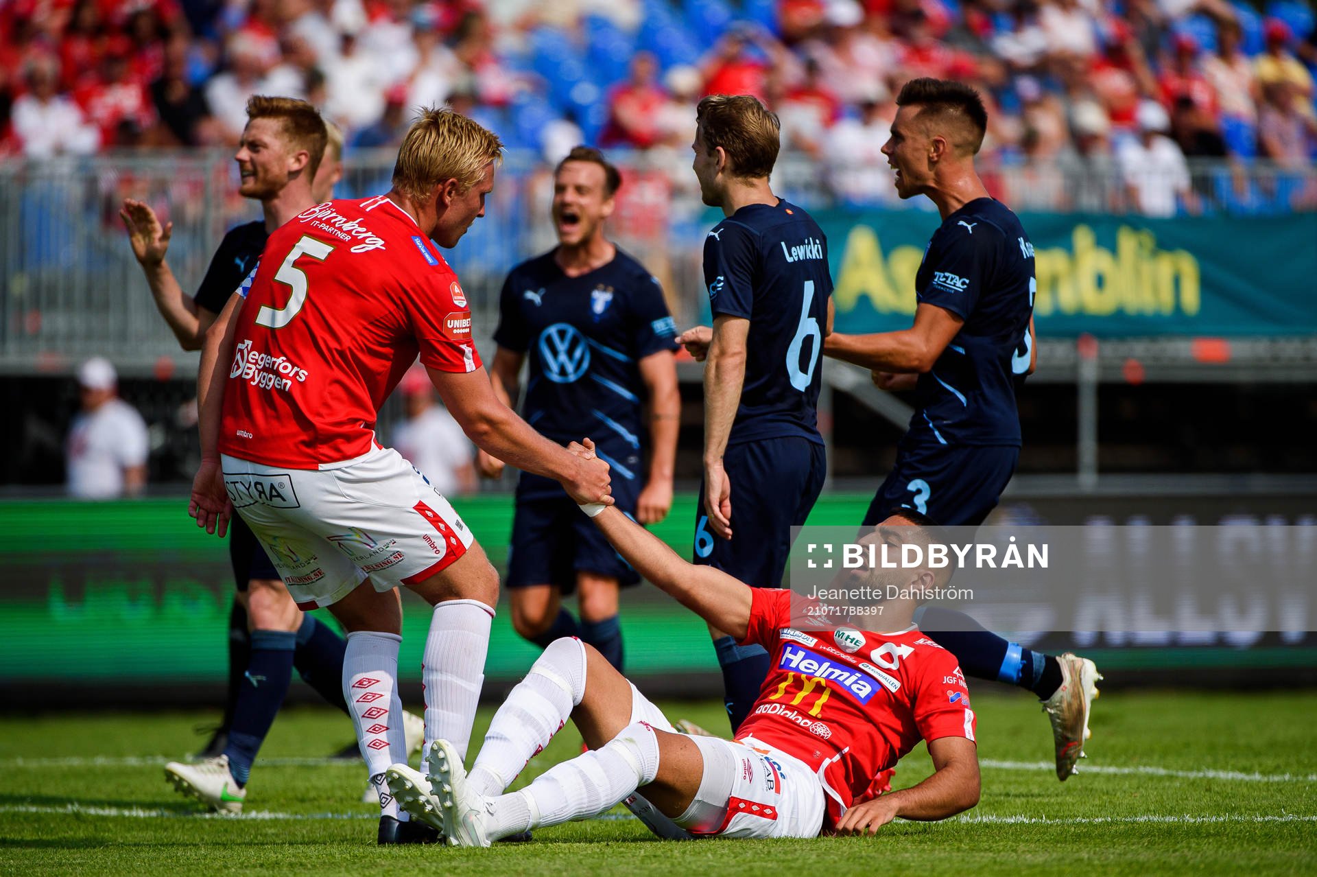 Degerfors Oliver Ekroth och Sean Sabetkar deppar