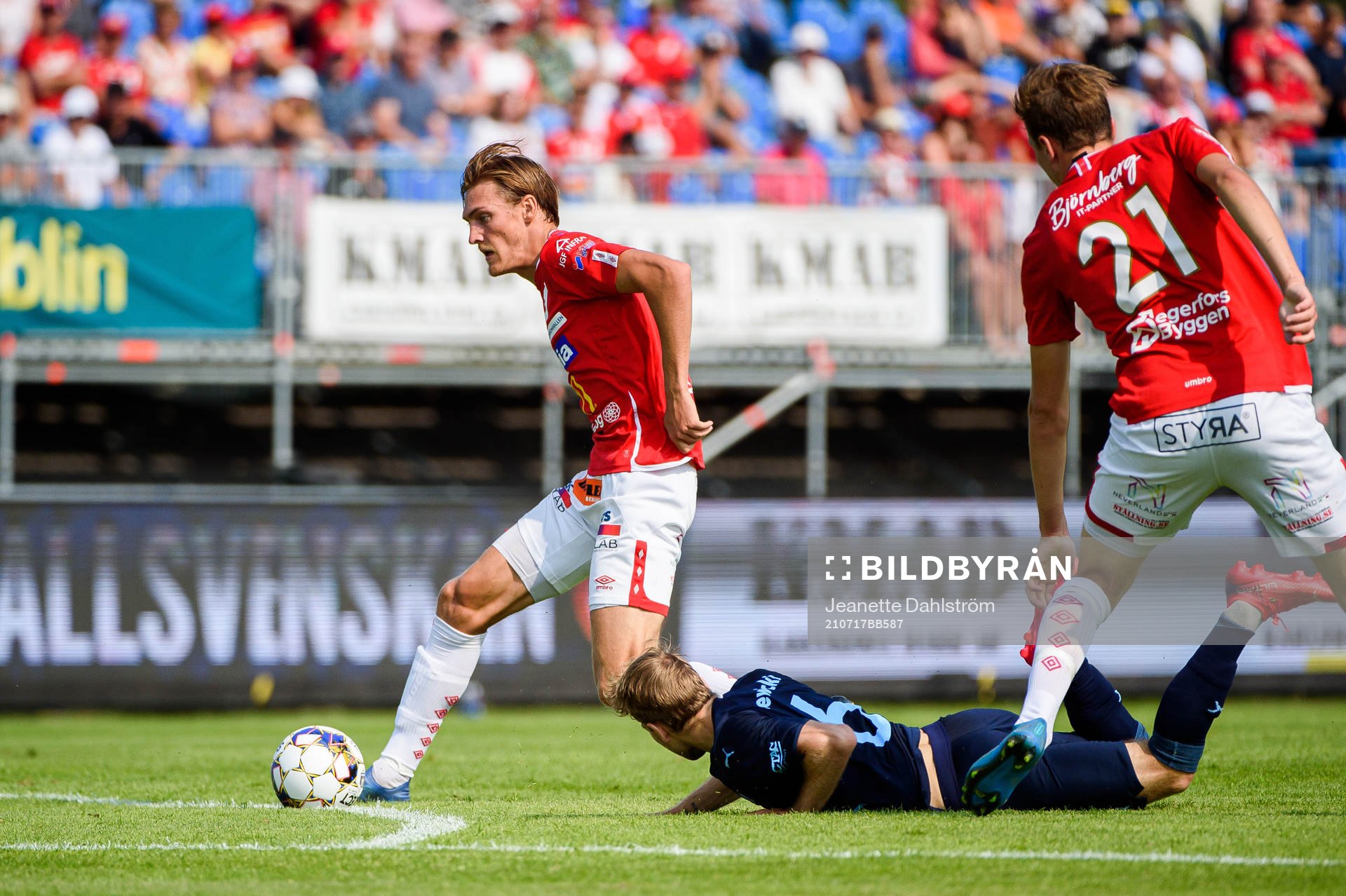 Degerfors Gustav Granath och Malmö FFs Oscar Lewicki