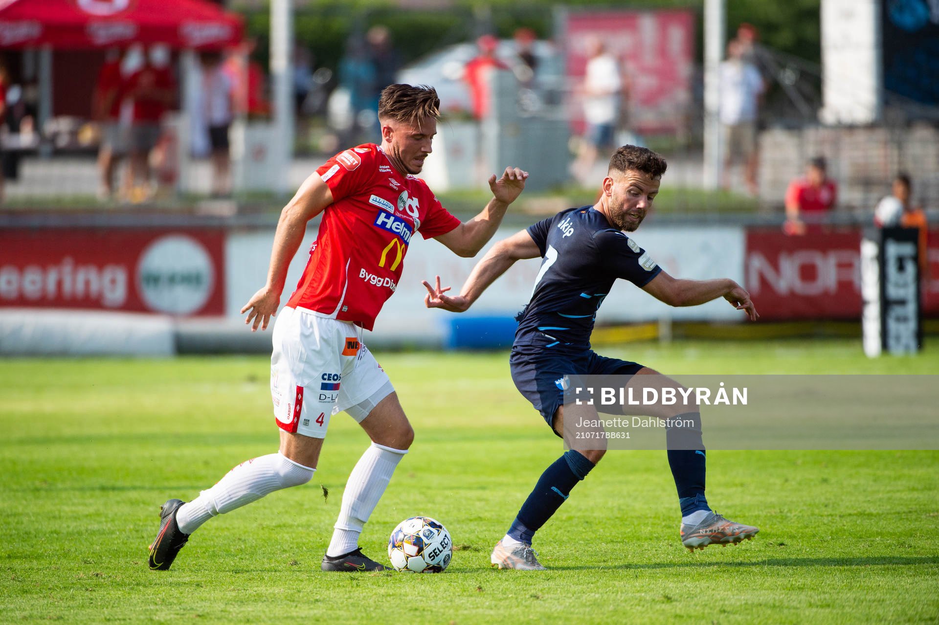 Degerfors Daniel Janevski och Malmö FFs Erdal Rakip