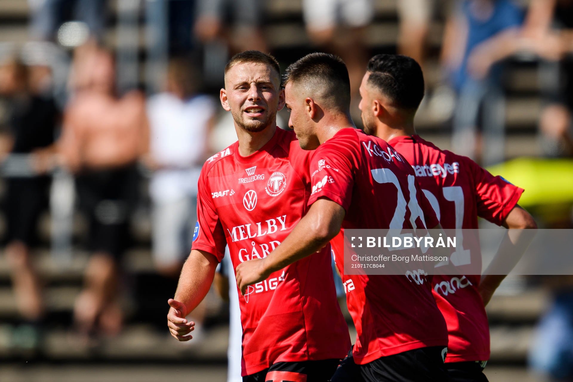 Trelleborgs Petar Petrovic och Haris Brkic jublar