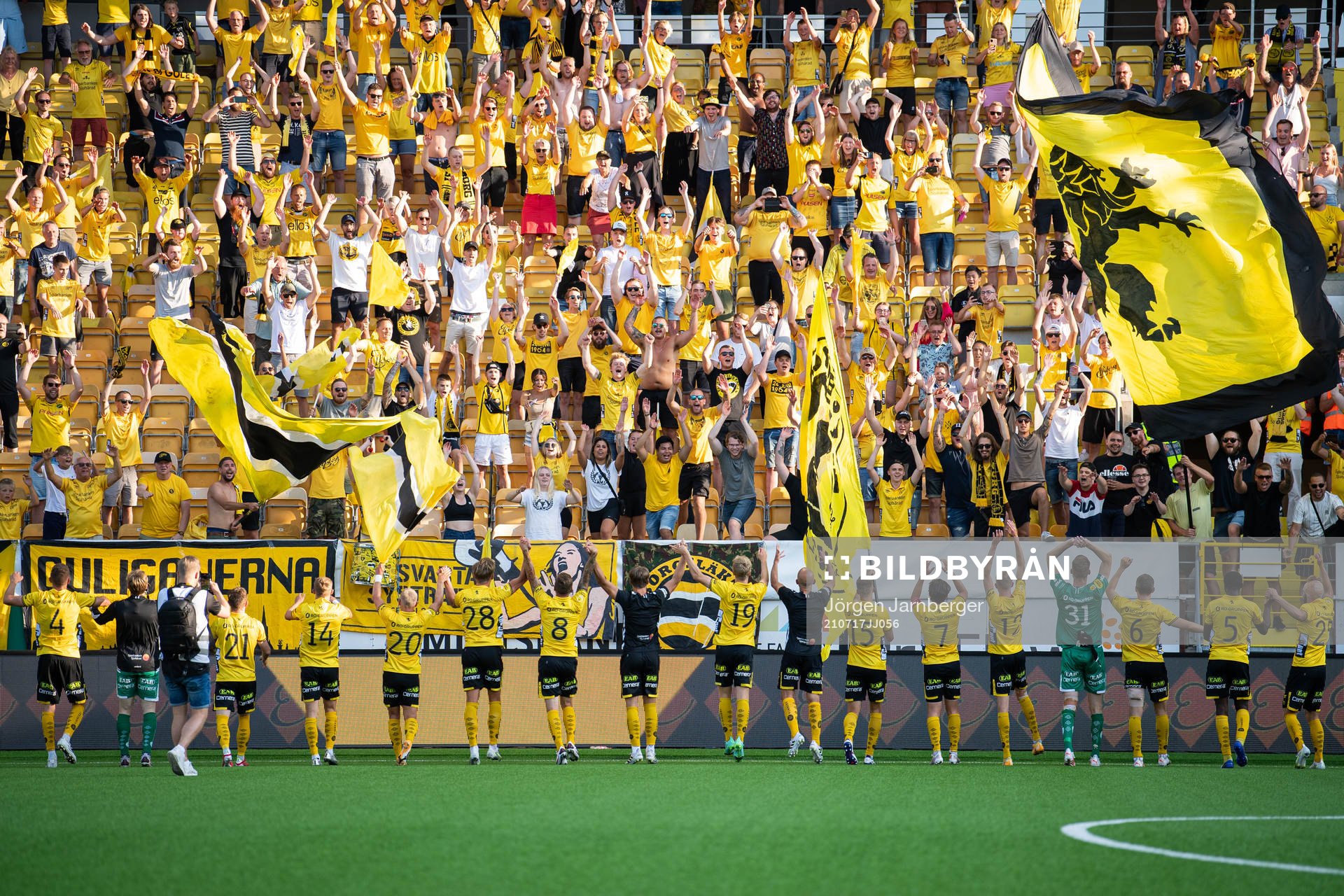 Elfsborgs spelare tackar supportrarna