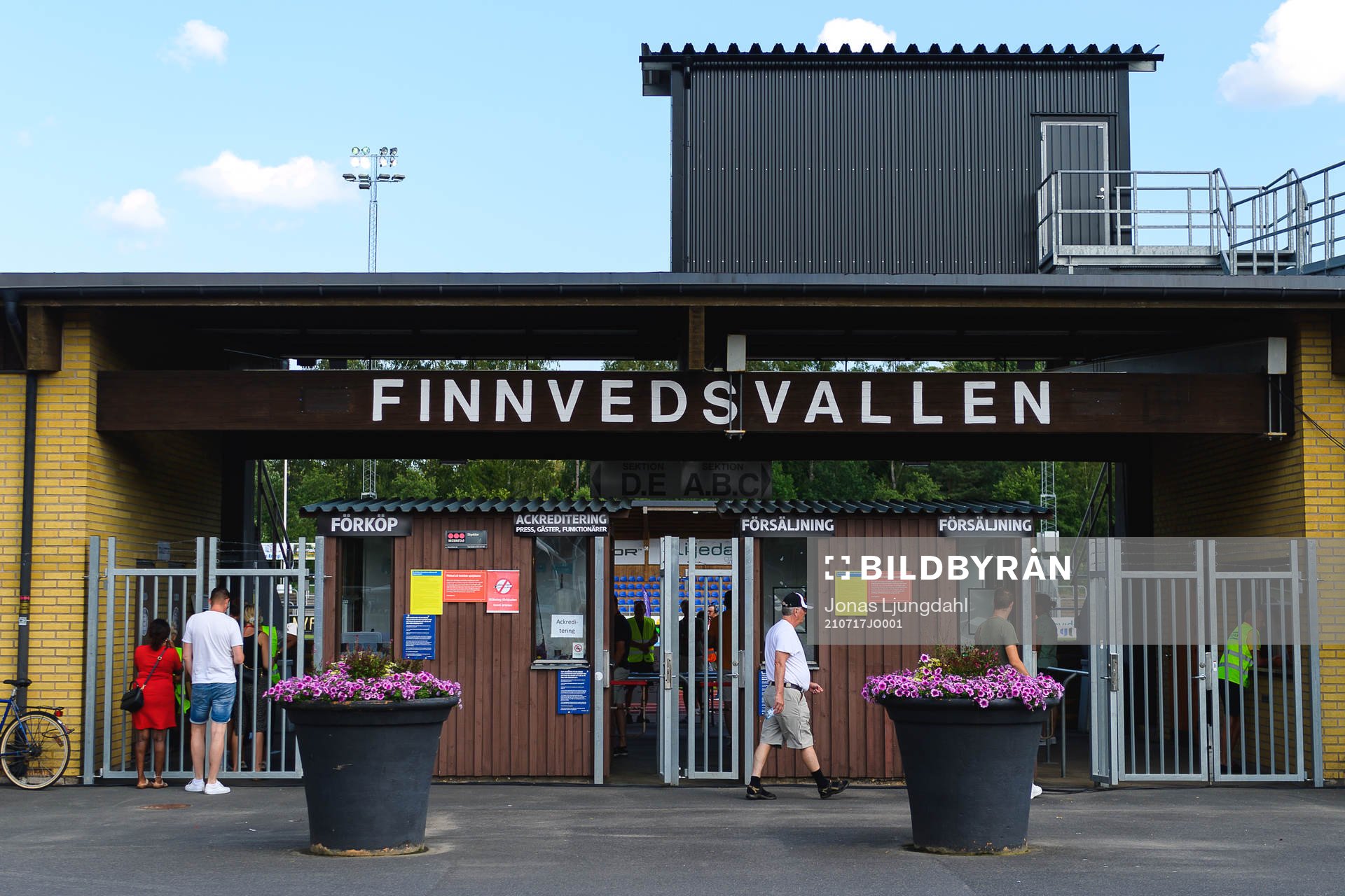 Entre till Finnvedsvallen före fotbollsmatchen i