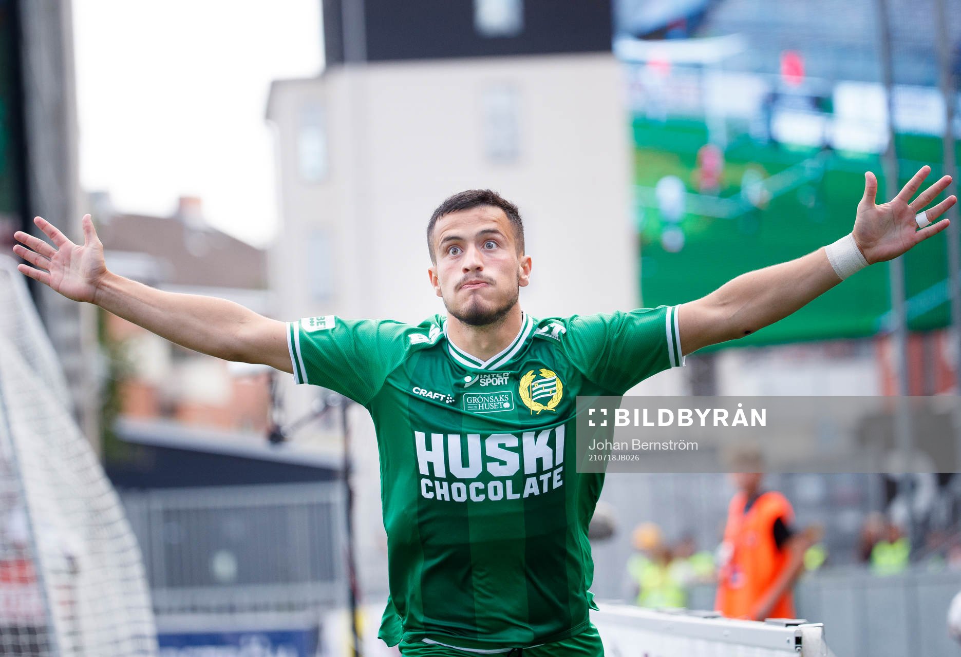 Hammarbys Astrit Selmani jublar
