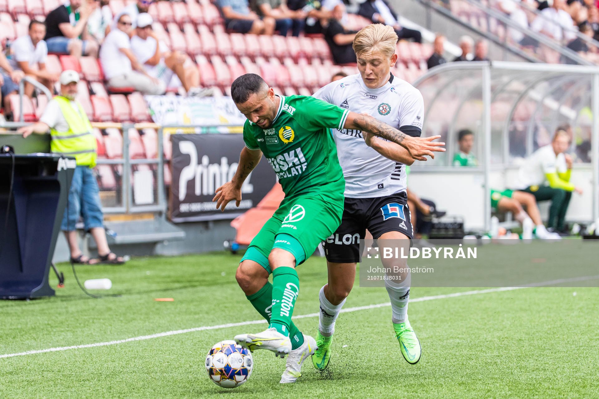 Hammarbys Mohanad Jeahze och Örebros Dennis Collander
