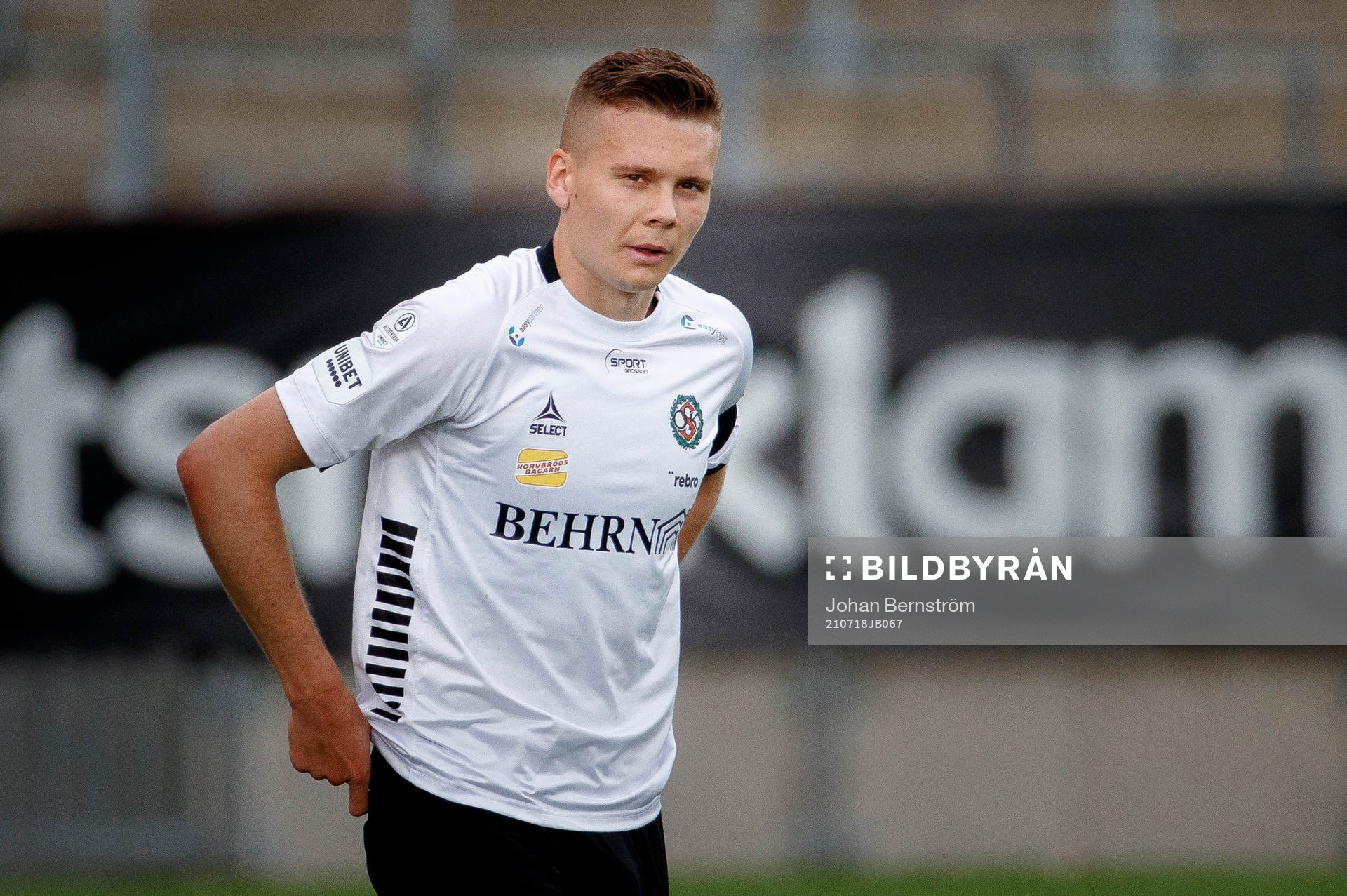 Örebros Jake Larsson deppar