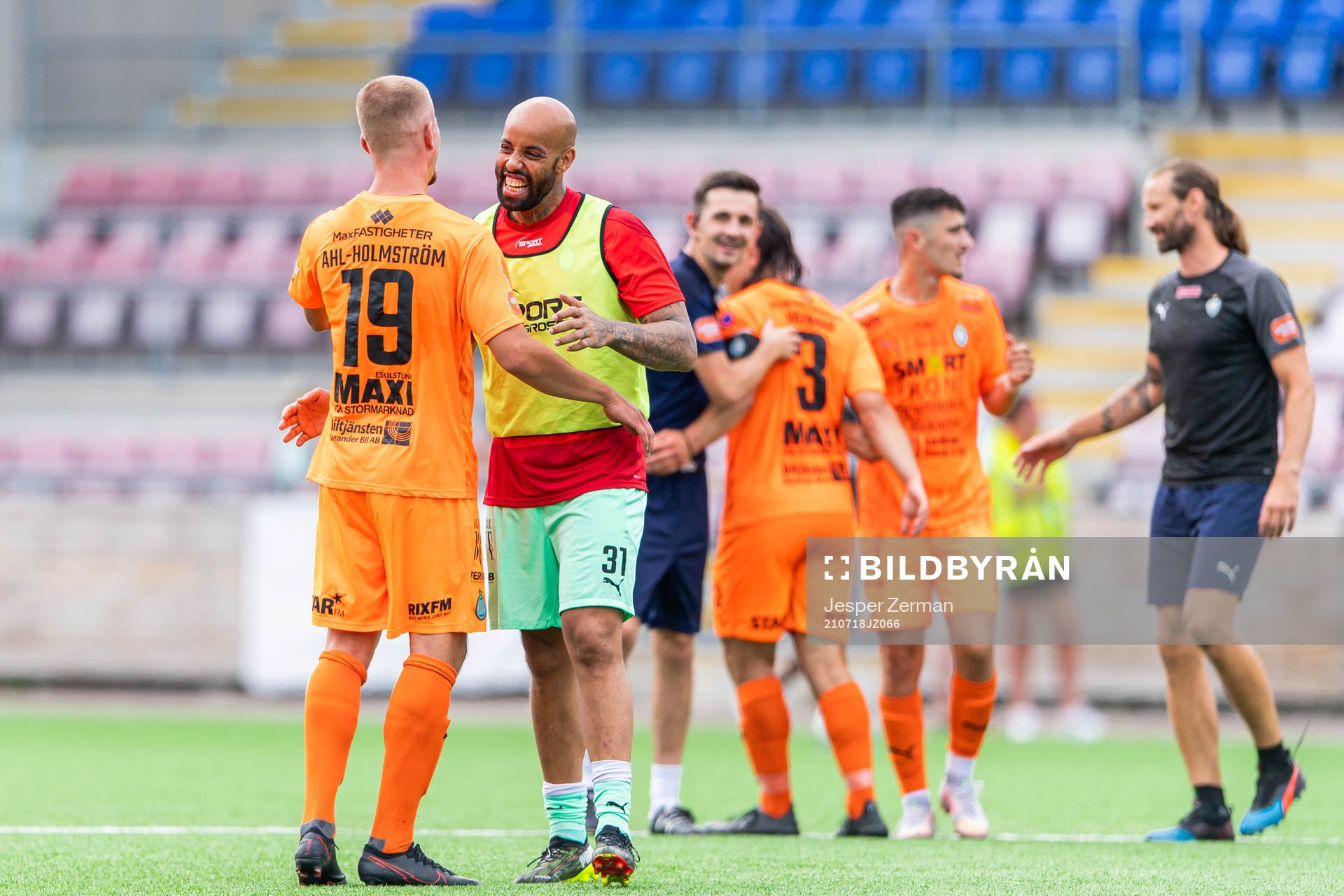 AFC Eskilstunas Alexander Ahl Holmström och målvakt