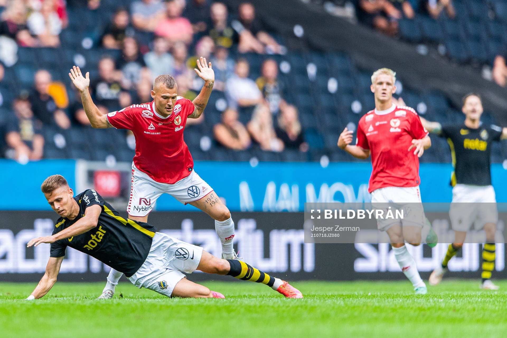 s Bojan Radulovic och Kalmars Rasmus Sjöstedt