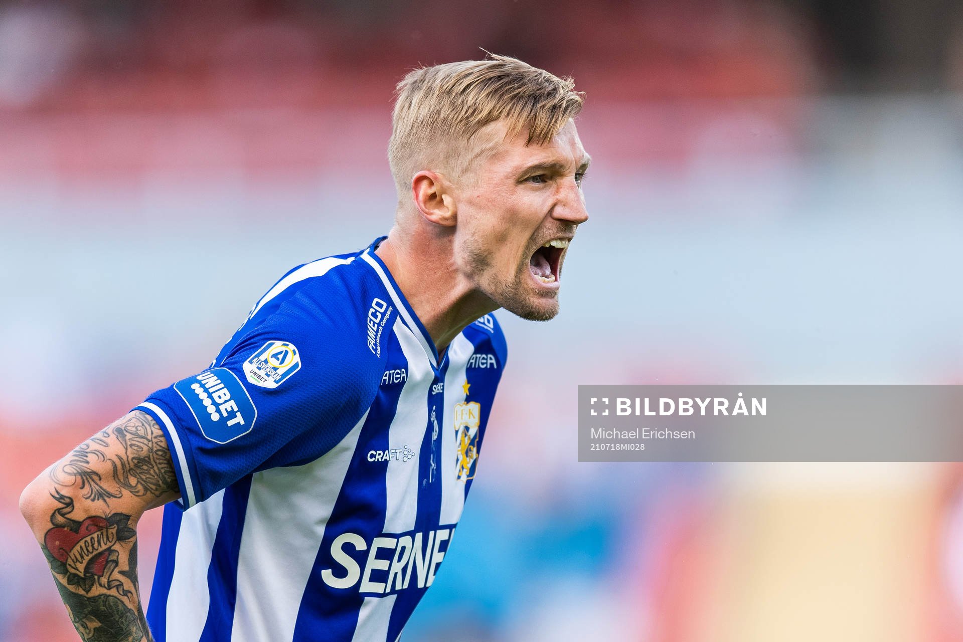 IFK Göteborgs Sebastian Eriksson reagerar