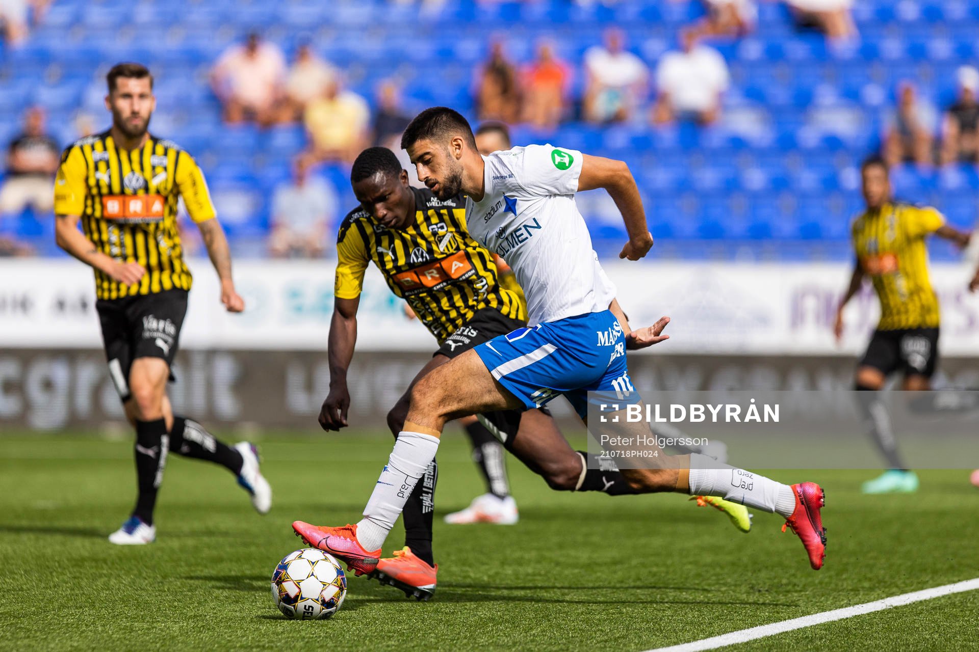 IFK Norrköpings Kristoffer Khazeni och Häckens Godswill