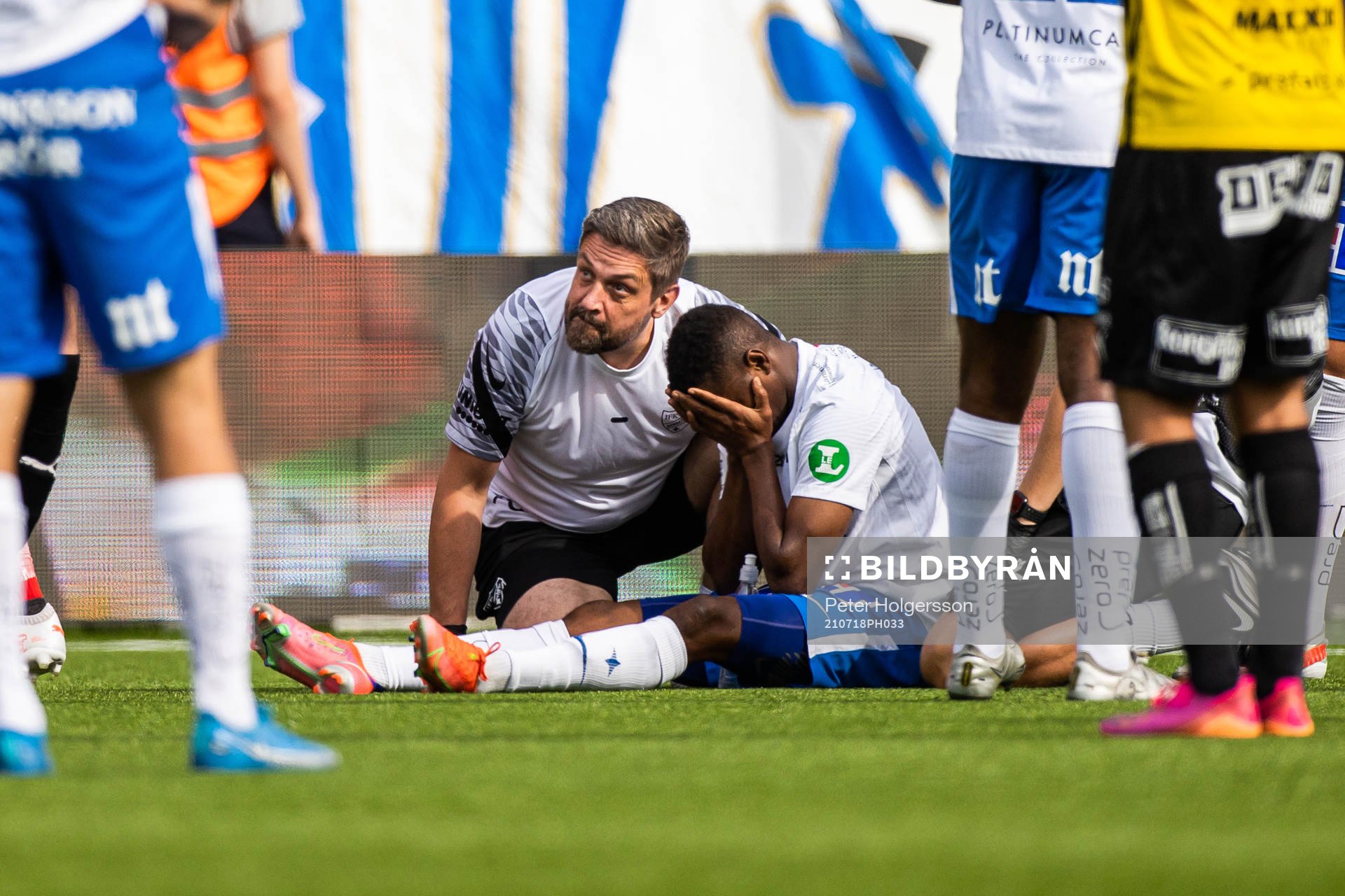 IFK Norrköpings Ishaq Abdulrazaq har ont