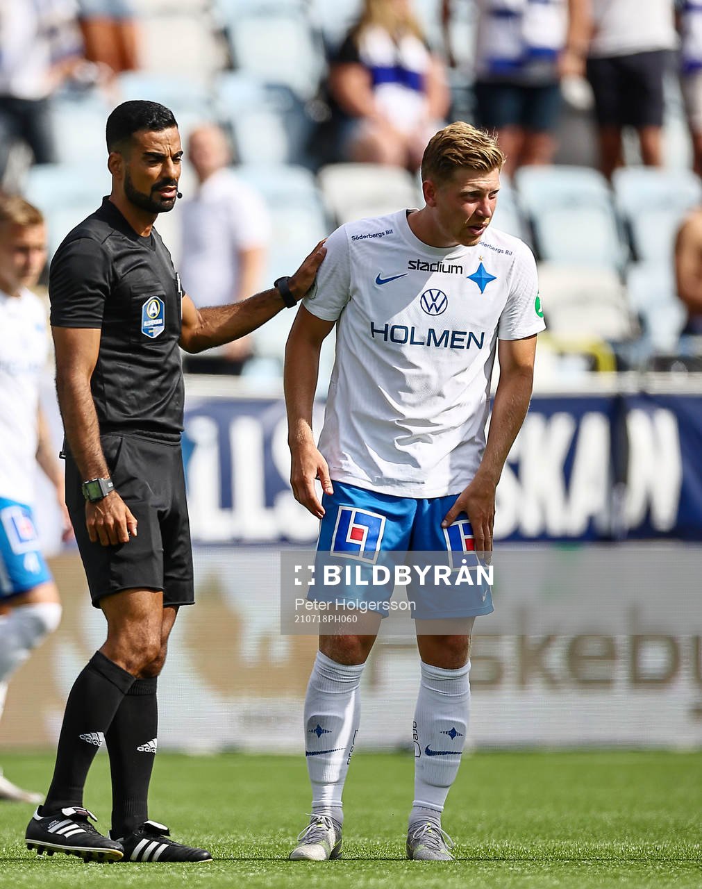 Domare Mohammed Al-Hakim och IFK Norrköpings Alexander