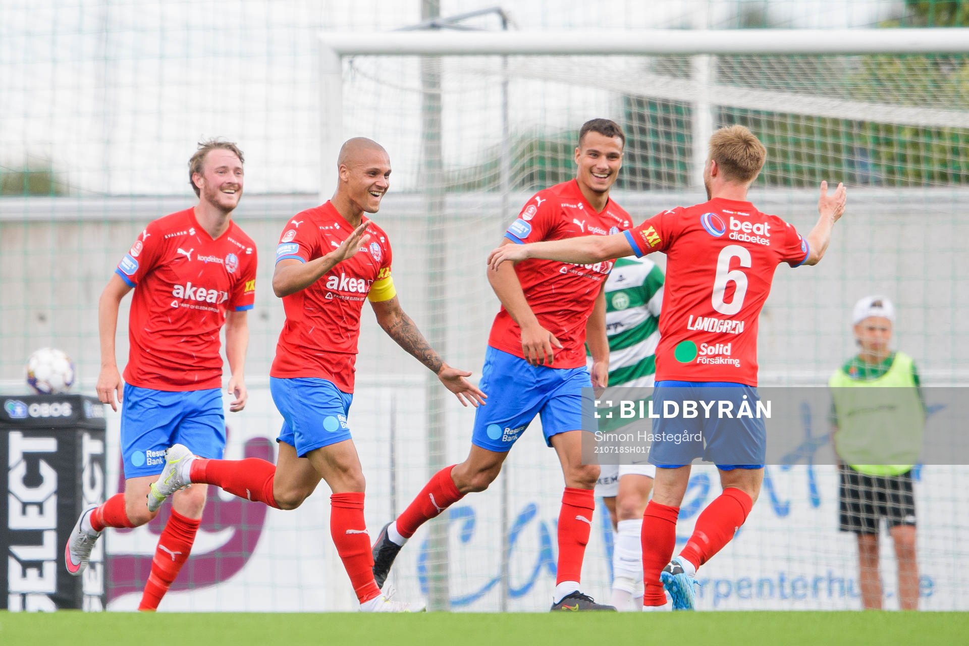 Helsingborgs Anthony van den Hurk jublar efter 0-2 under fotbollsmatchen i Superettan mellan Västerås SK och Helsingborg den 18 juli 2021 i Västerås.