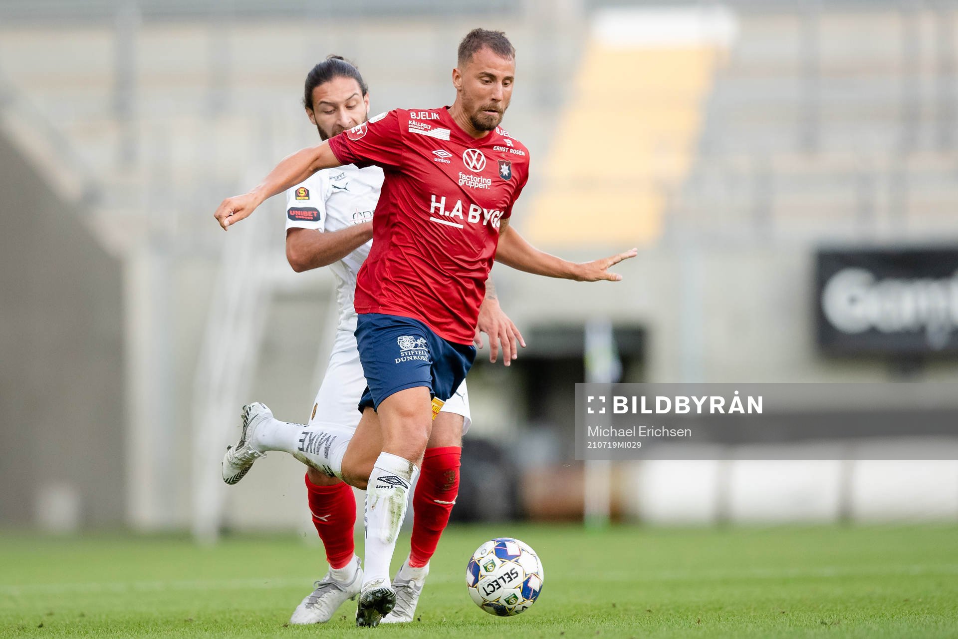 Vasalunds Elias Durmaz och Örgrytes Jonathan Azulay