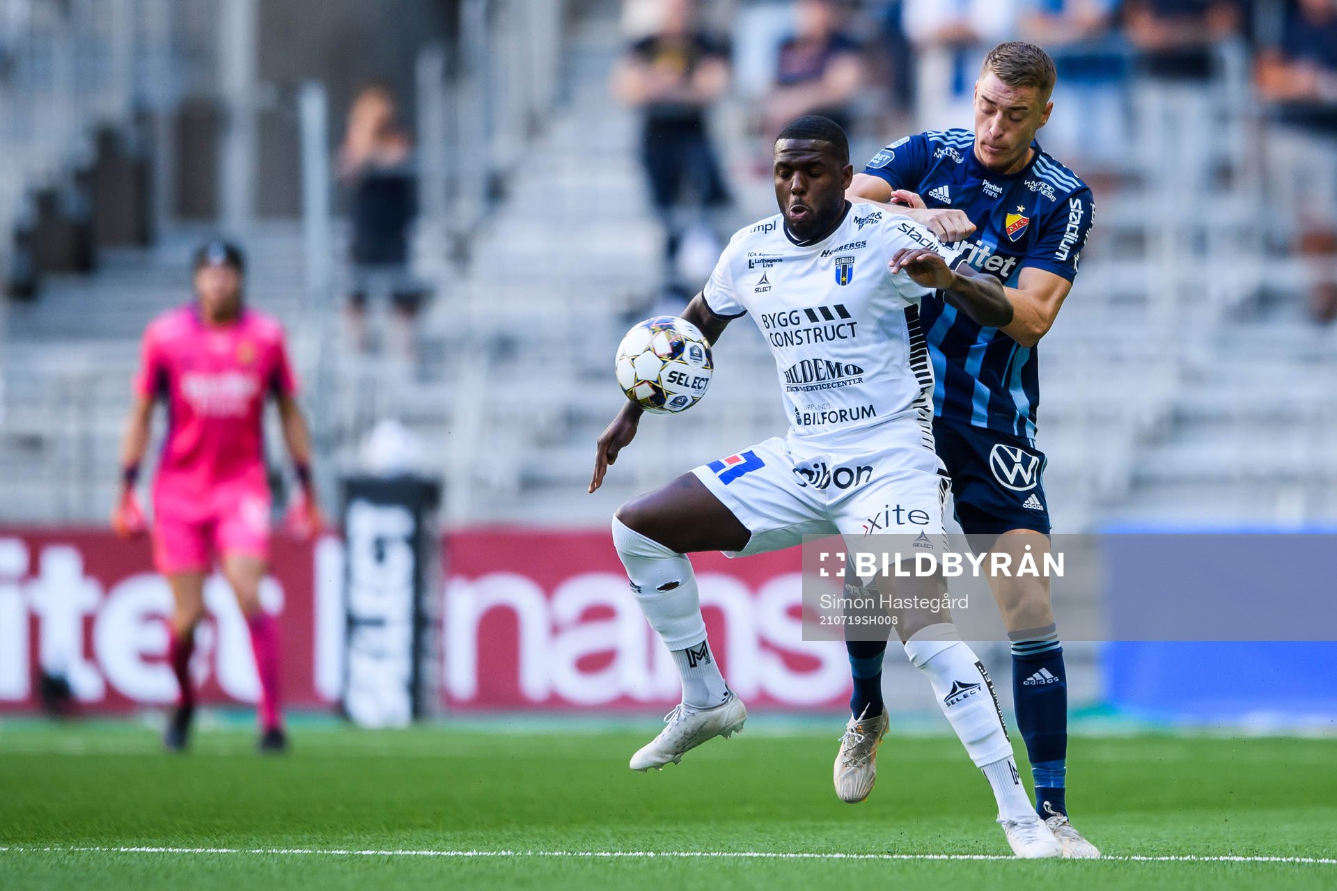 Sirius Christian Kouakou och Djurgårdens Jesper Löfgren