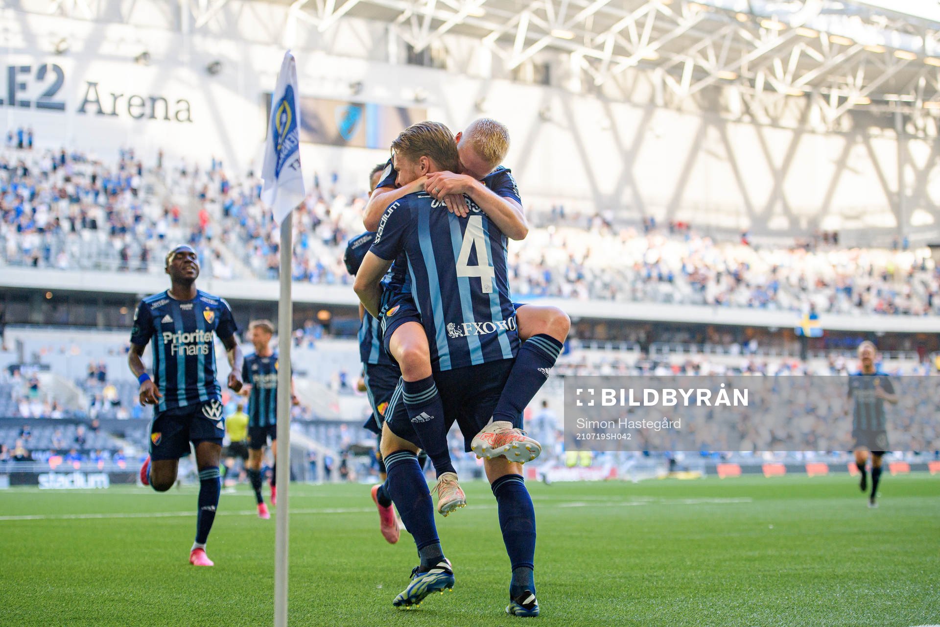 Djurgårdens Kalle Holmberg och Jacob Une Larsson jublar